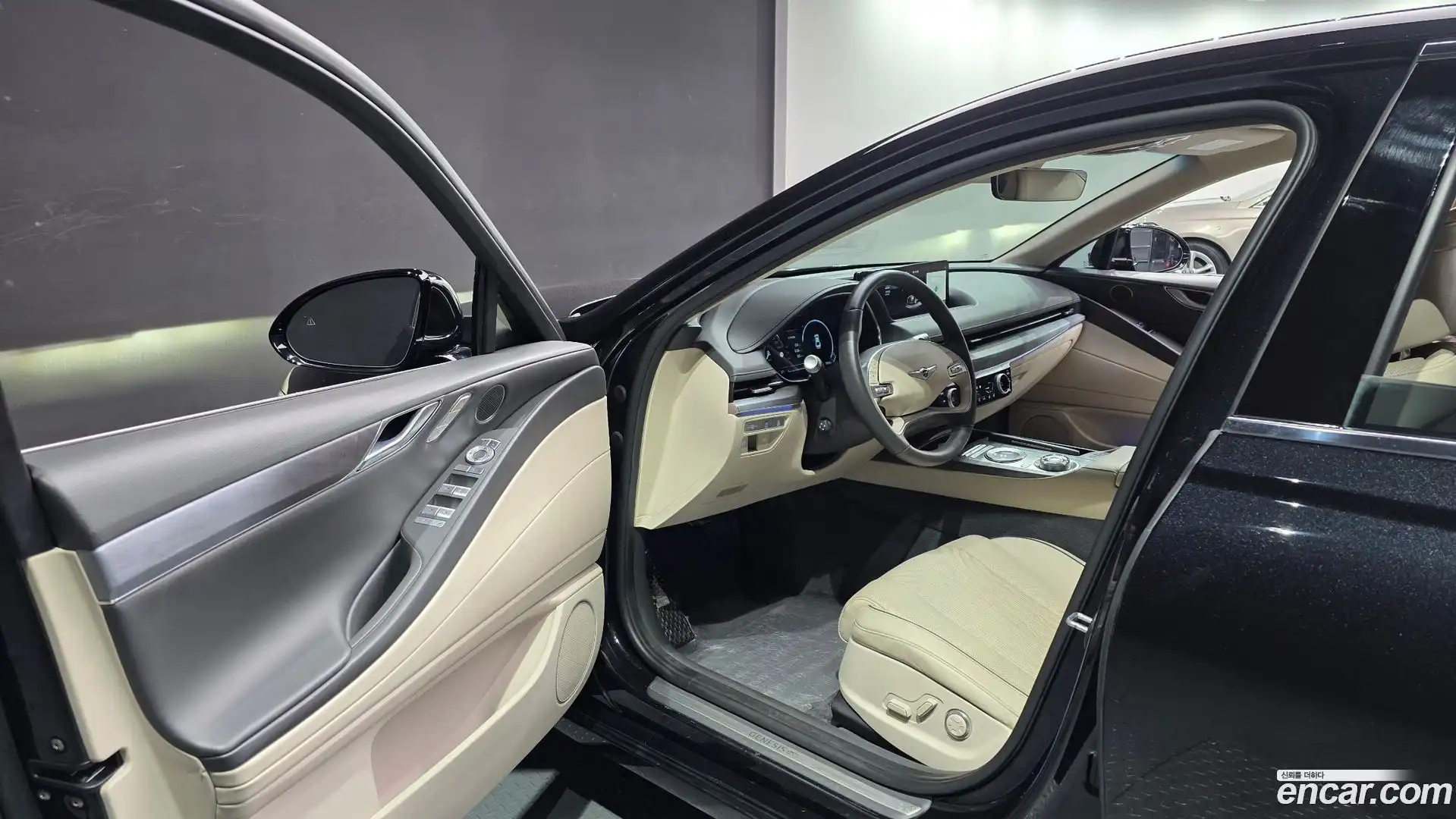 G80 Genesis 2022.6-INNER-007