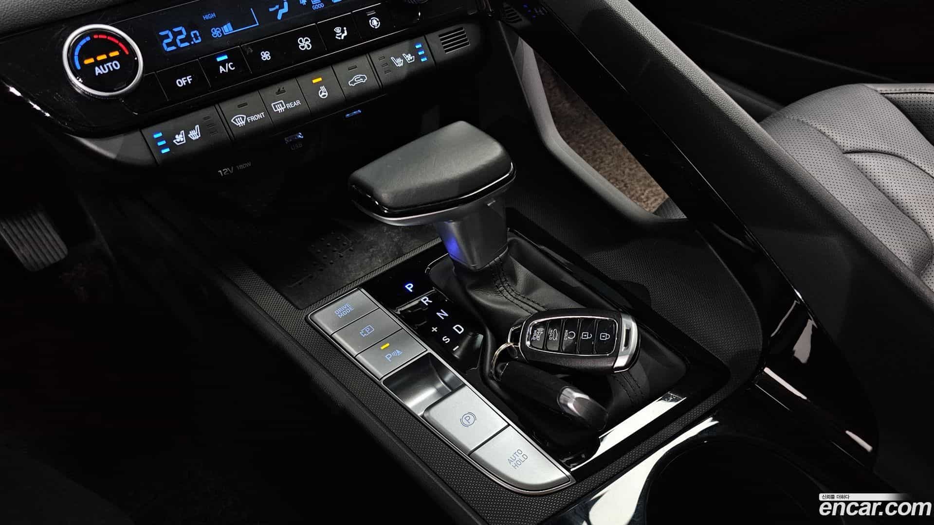 AVANTE Hyundai 2020.6-INNER-009