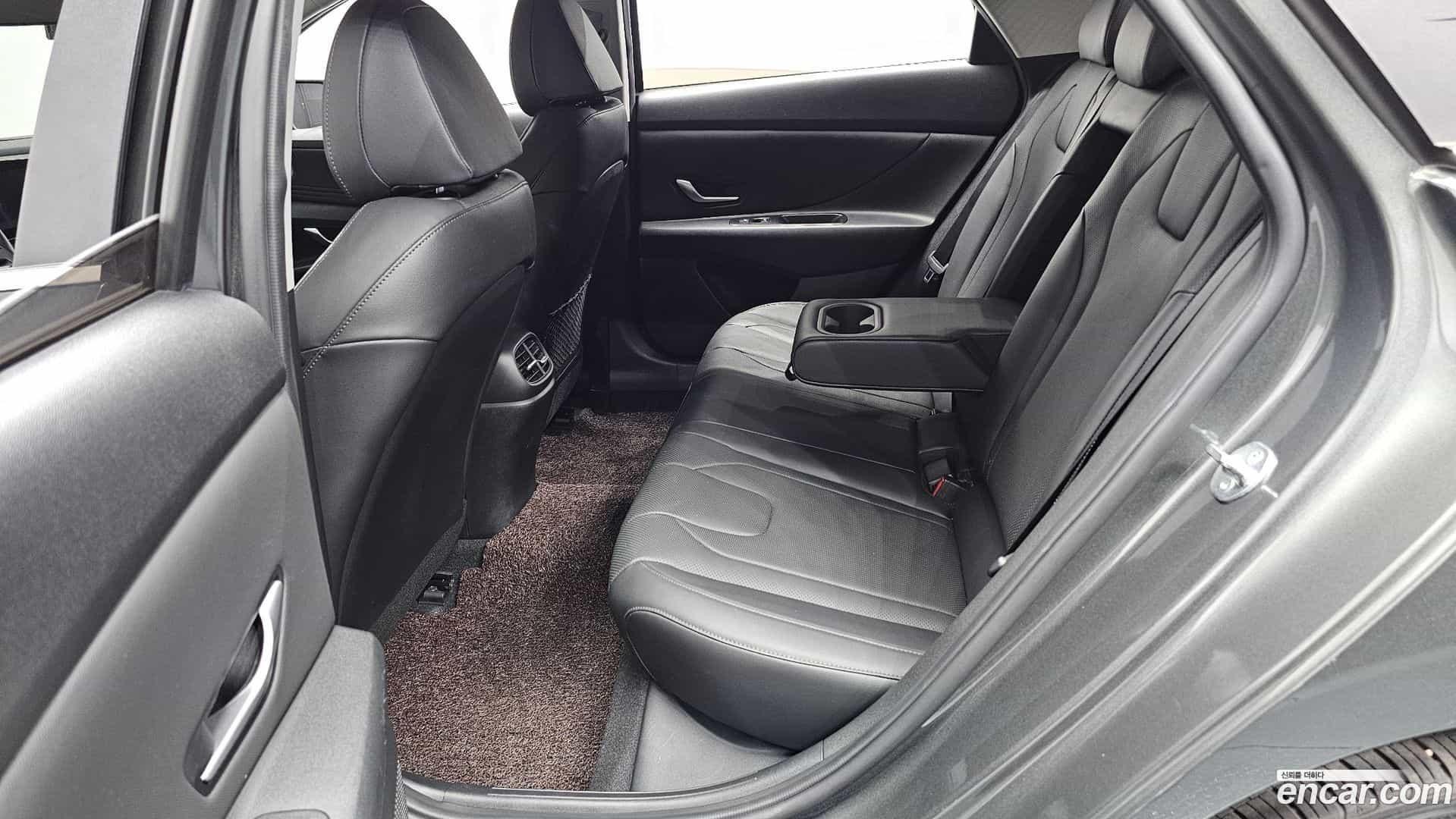 AVANTE Hyundai 2020.6-OPTION-015