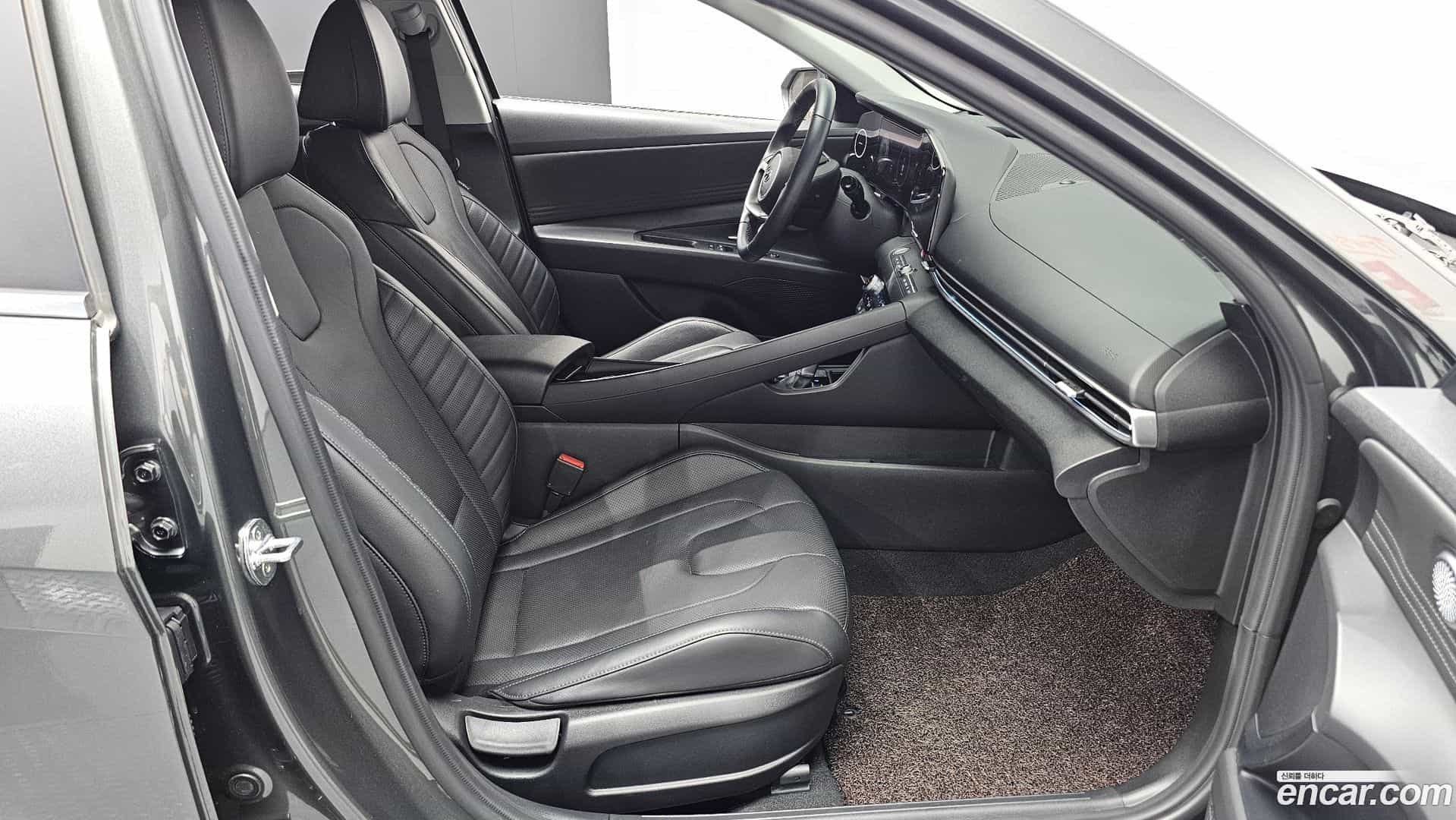 AVANTE Hyundai 2020.6-OPTION-016