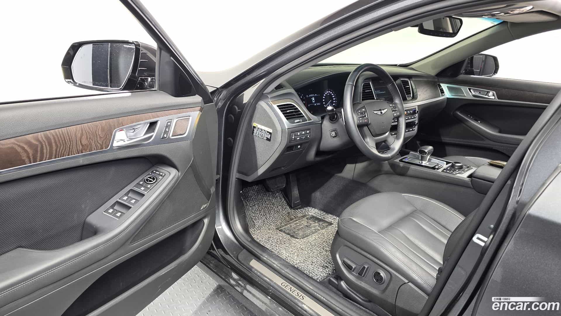 G80 Genesis 2019.4-INNER-010