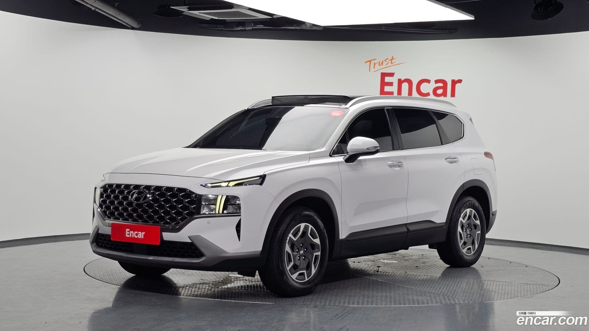 Main__Slider__Photo:Santafe Hyundai 2021.11-0