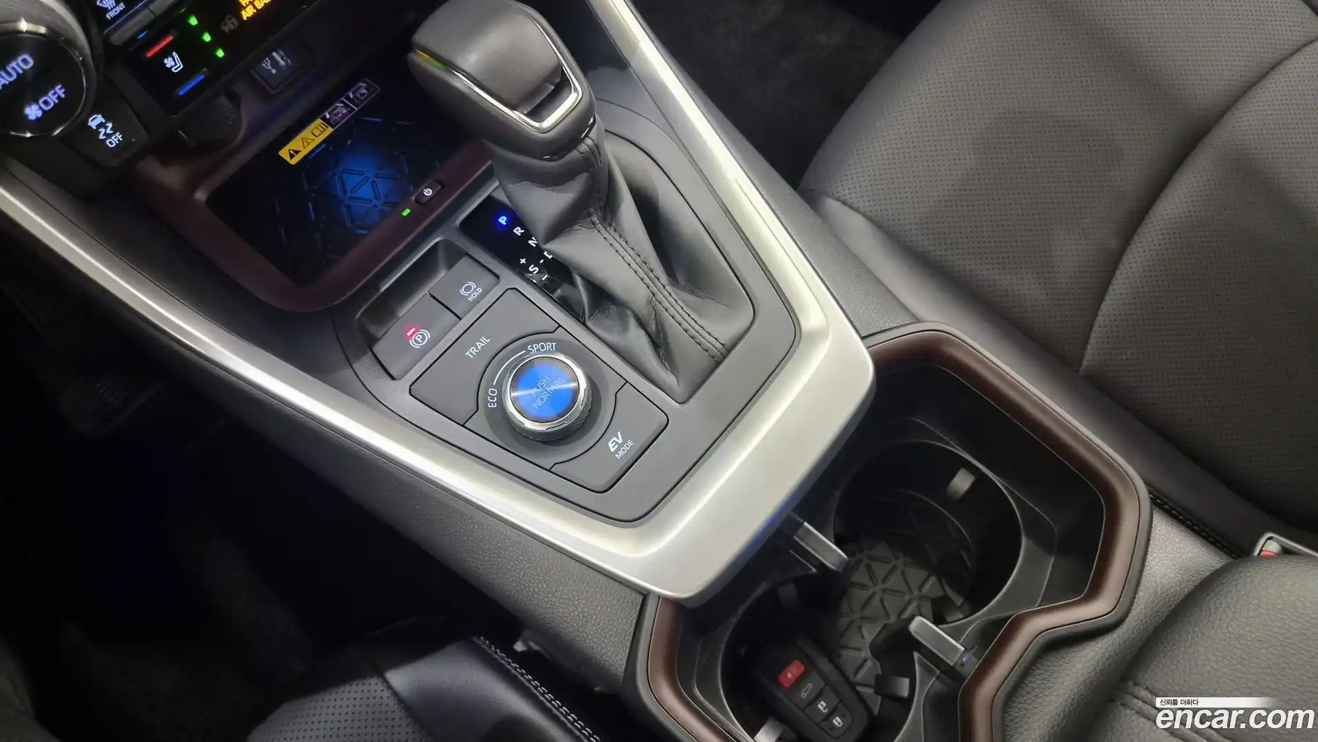 RAV4 Toyota 2025.9-INNER-009