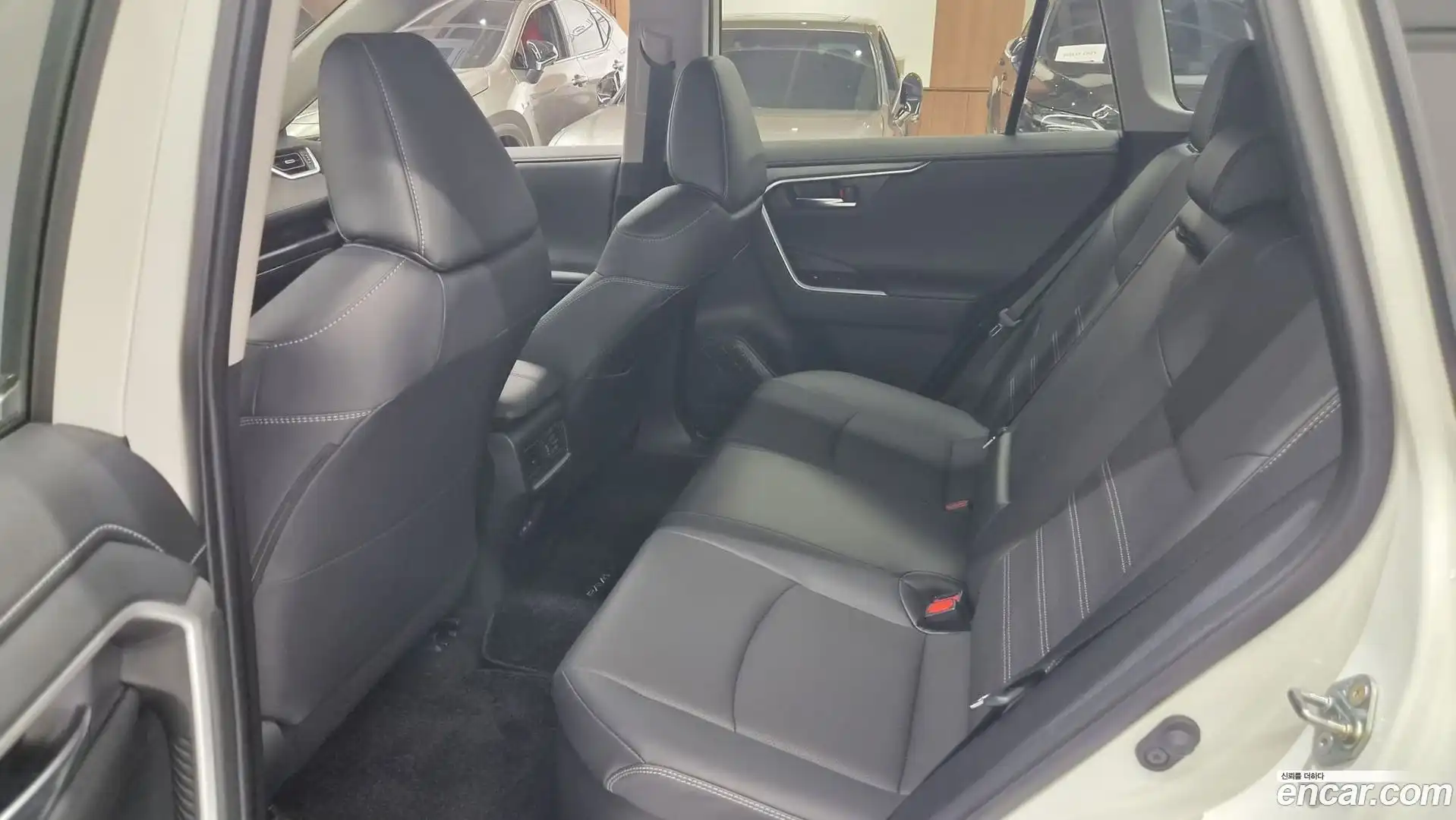RAV4 Toyota 2025.9-OPTION-015