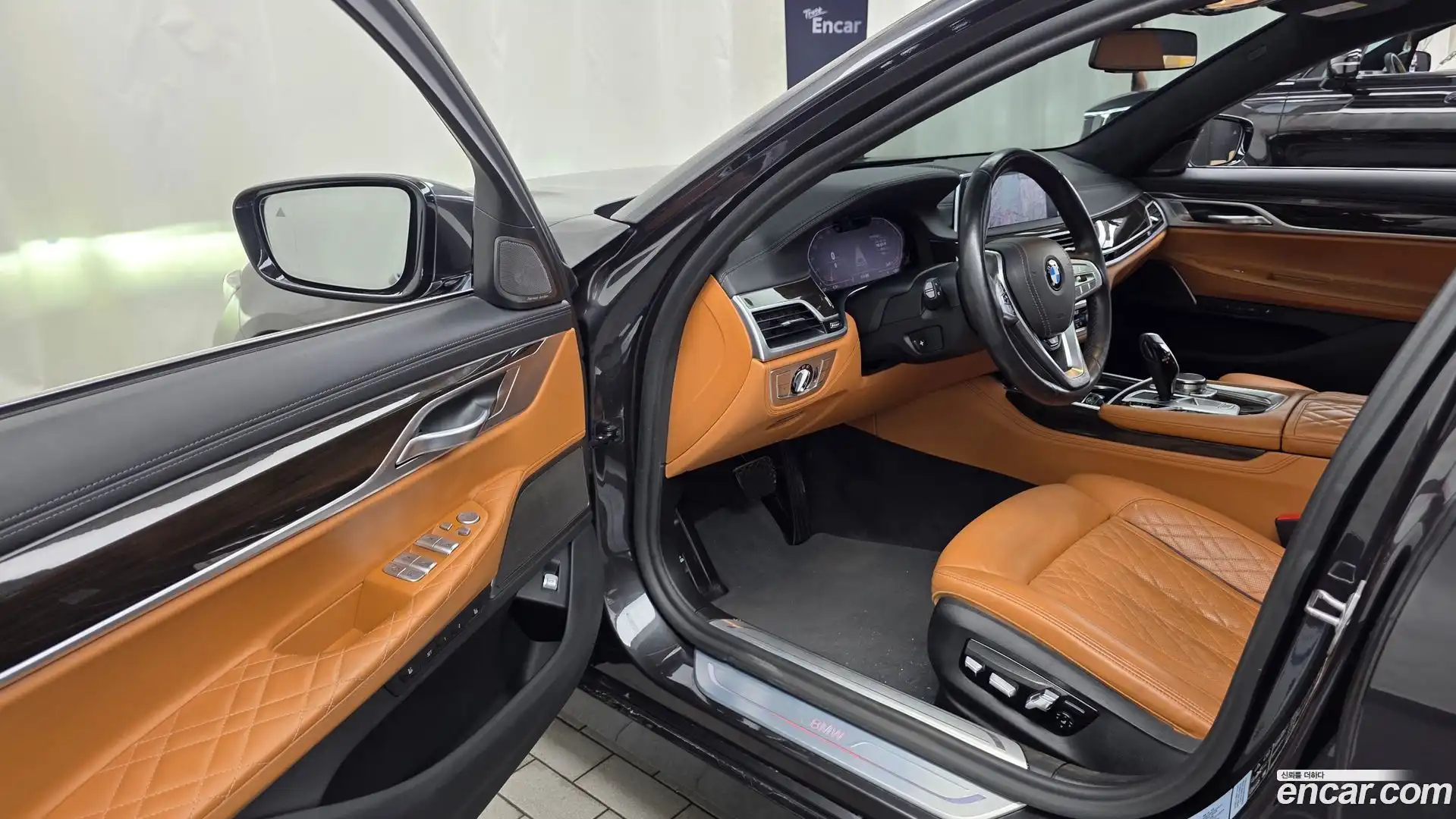 7-Series BMW 2021.6-INNER-010