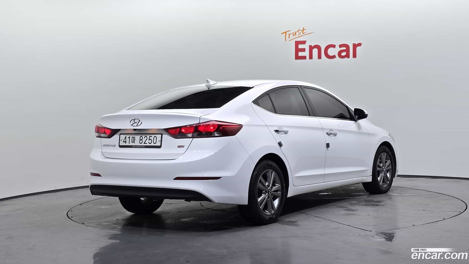 AVANTE Hyundai 2017.0-OUTER-002