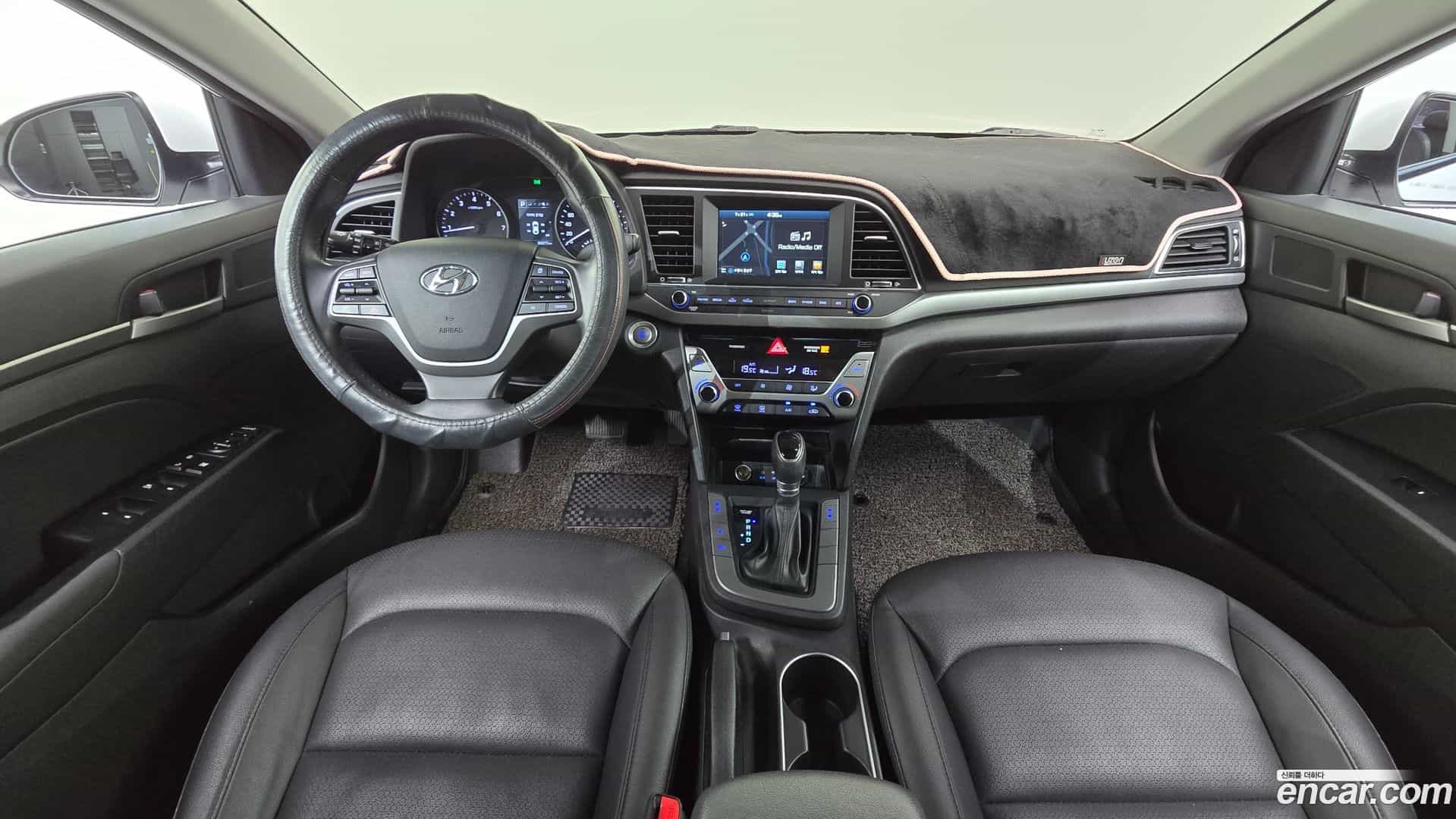 AVANTE Hyundai 2017.0-INNER-007