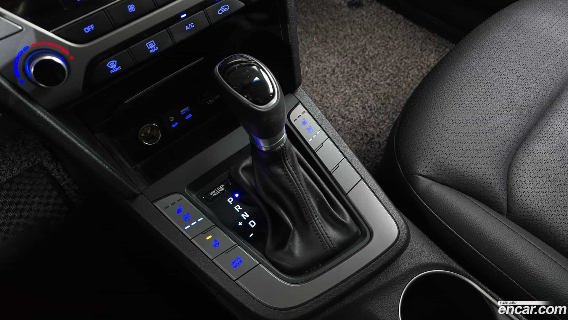 AVANTE Hyundai 2017.0-INNER-009