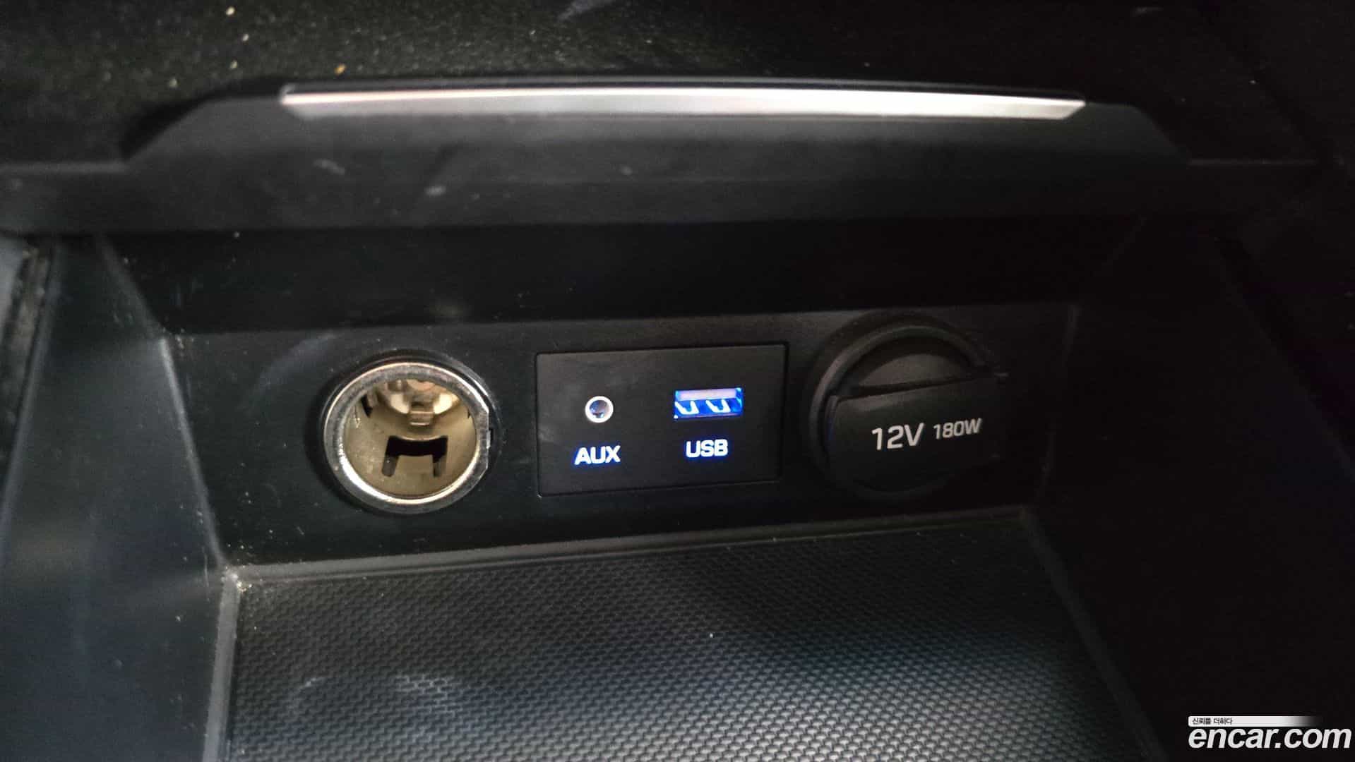 AVANTE Hyundai 2017.0-OPTION-016