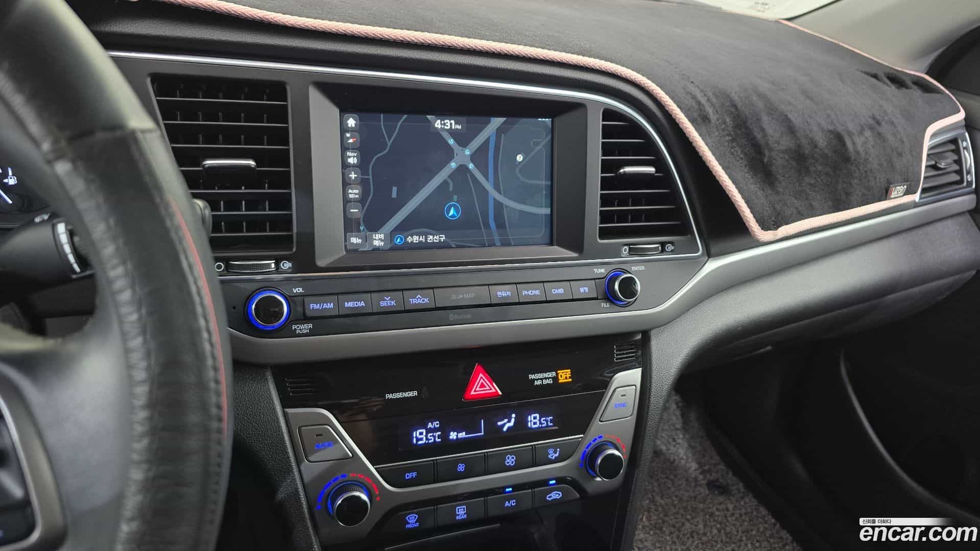 AVANTE Hyundai 2017.0-OPTION-018