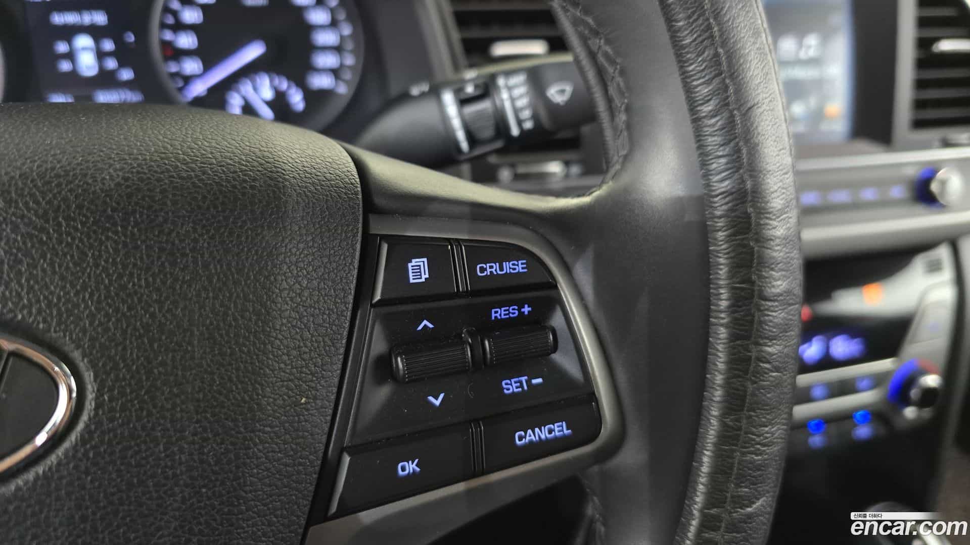 AVANTE Hyundai 2017.0-OPTION-022