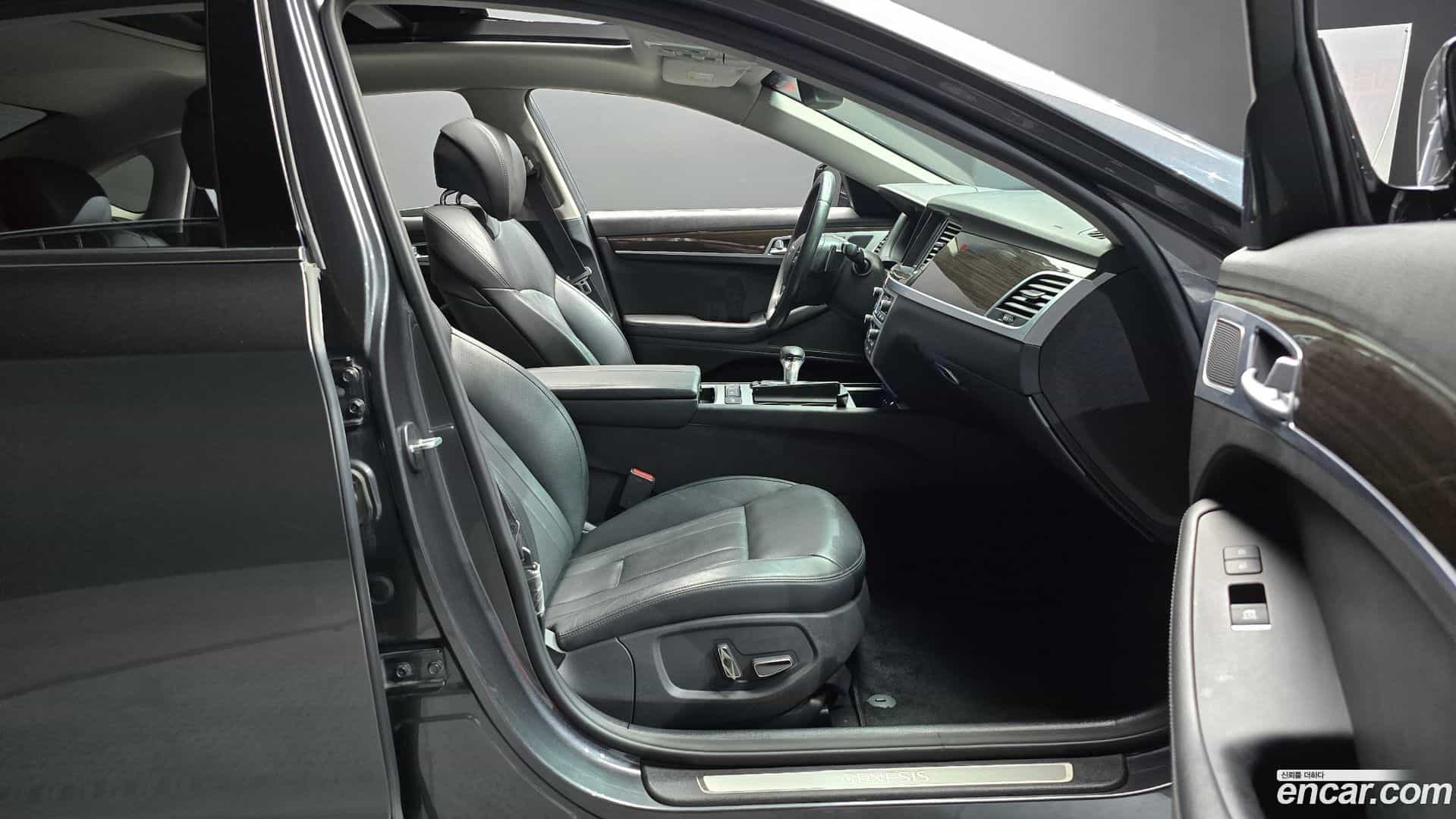 G80 Genesis 2016.11-INNER-036