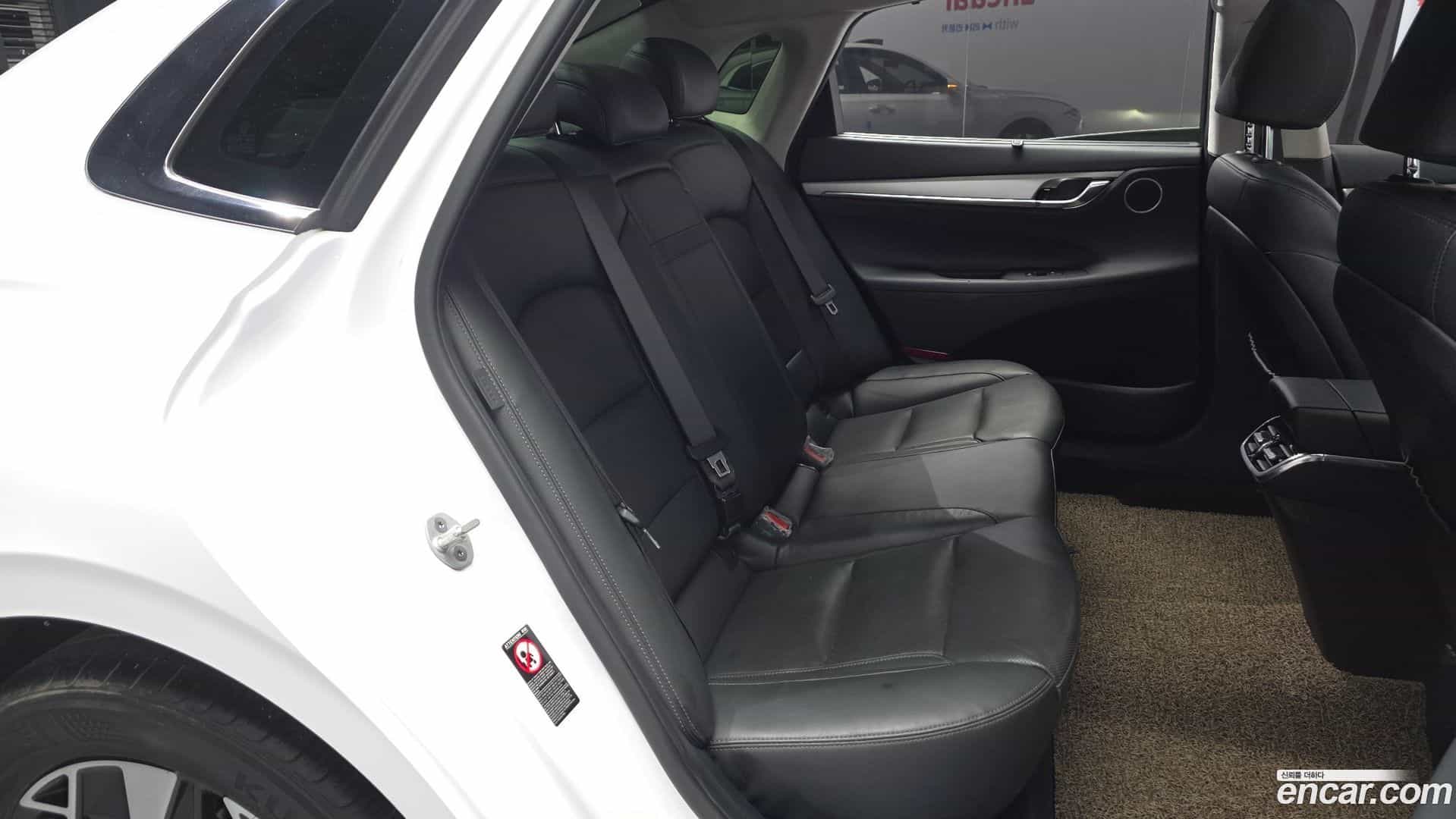 Grandeur Hyundai 2022.9-OPTION-015
