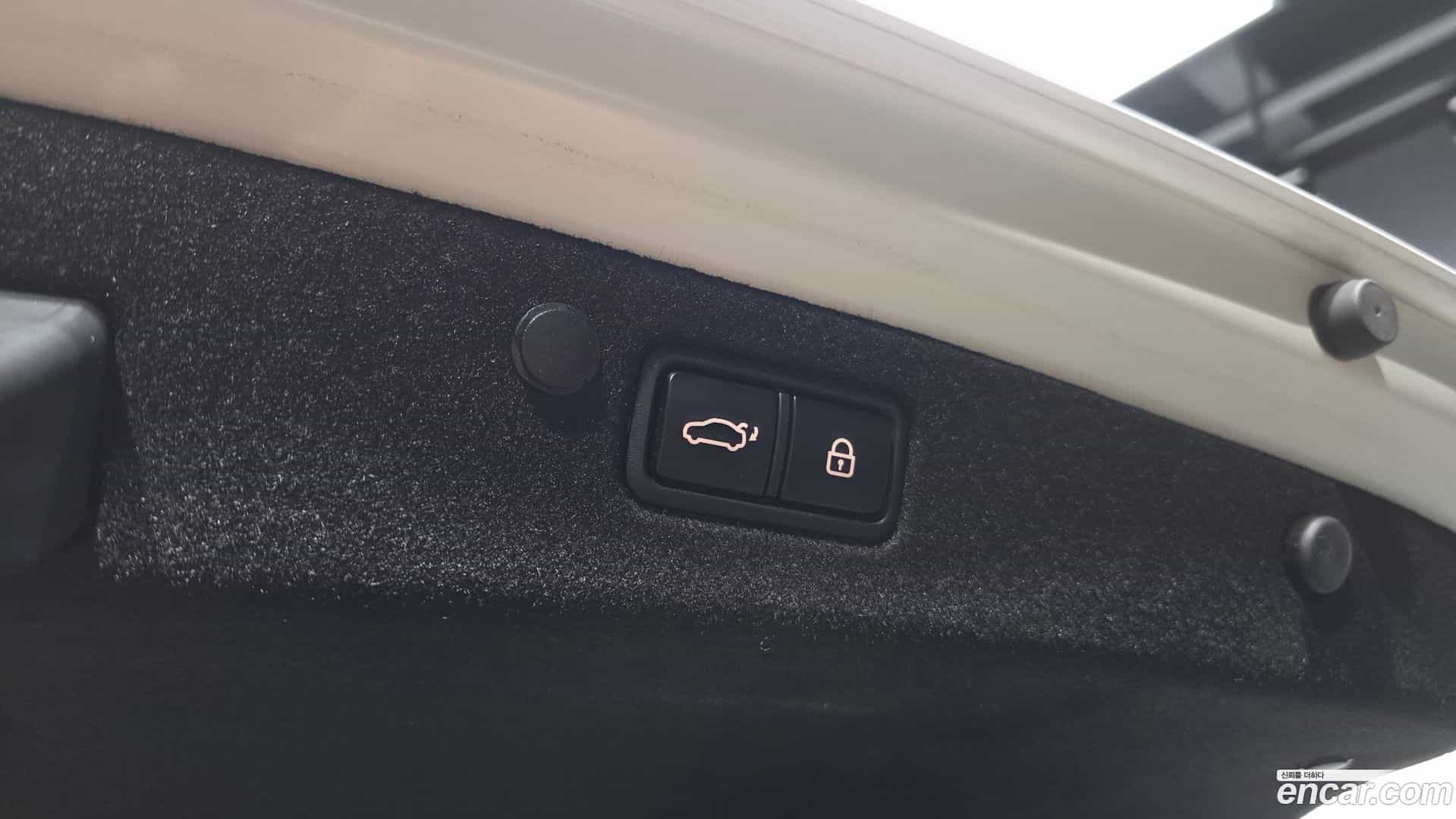 Grandeur Hyundai 2022.9-OPTION-024
