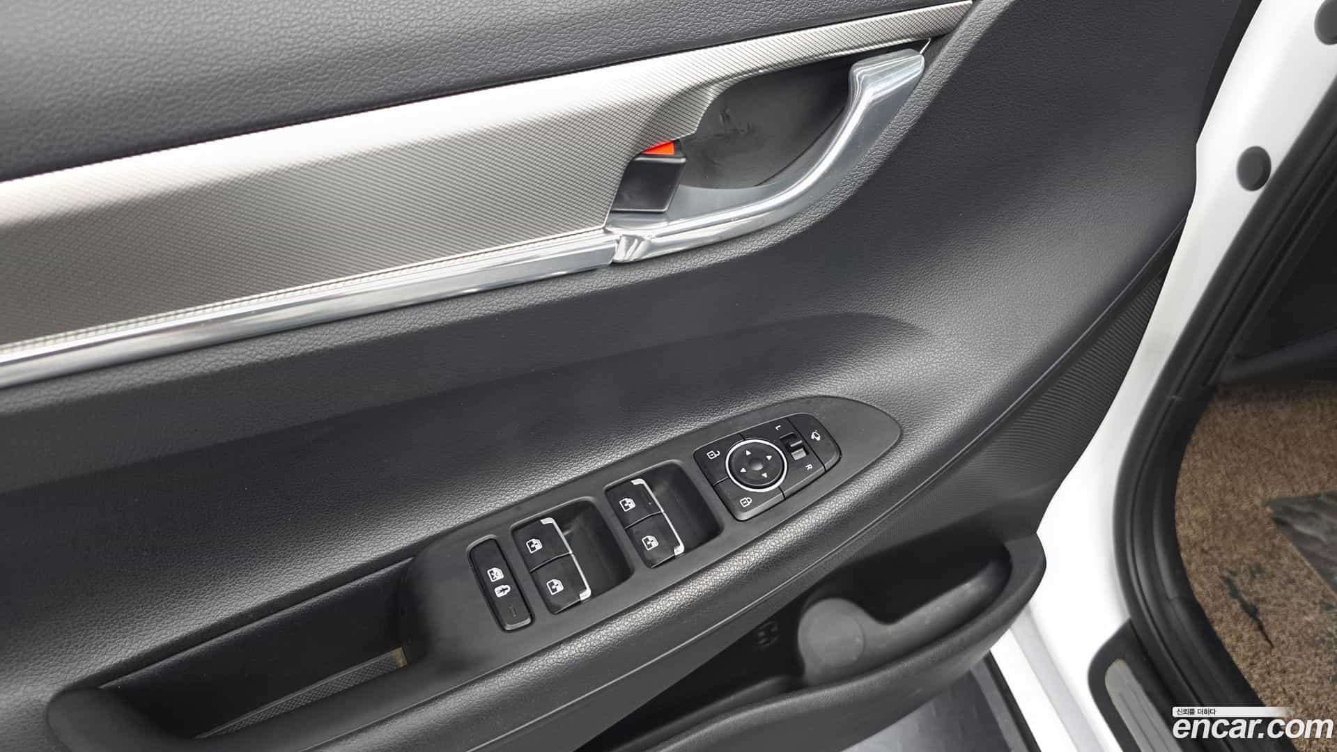 Grandeur Hyundai 2022.9-OPTION-041