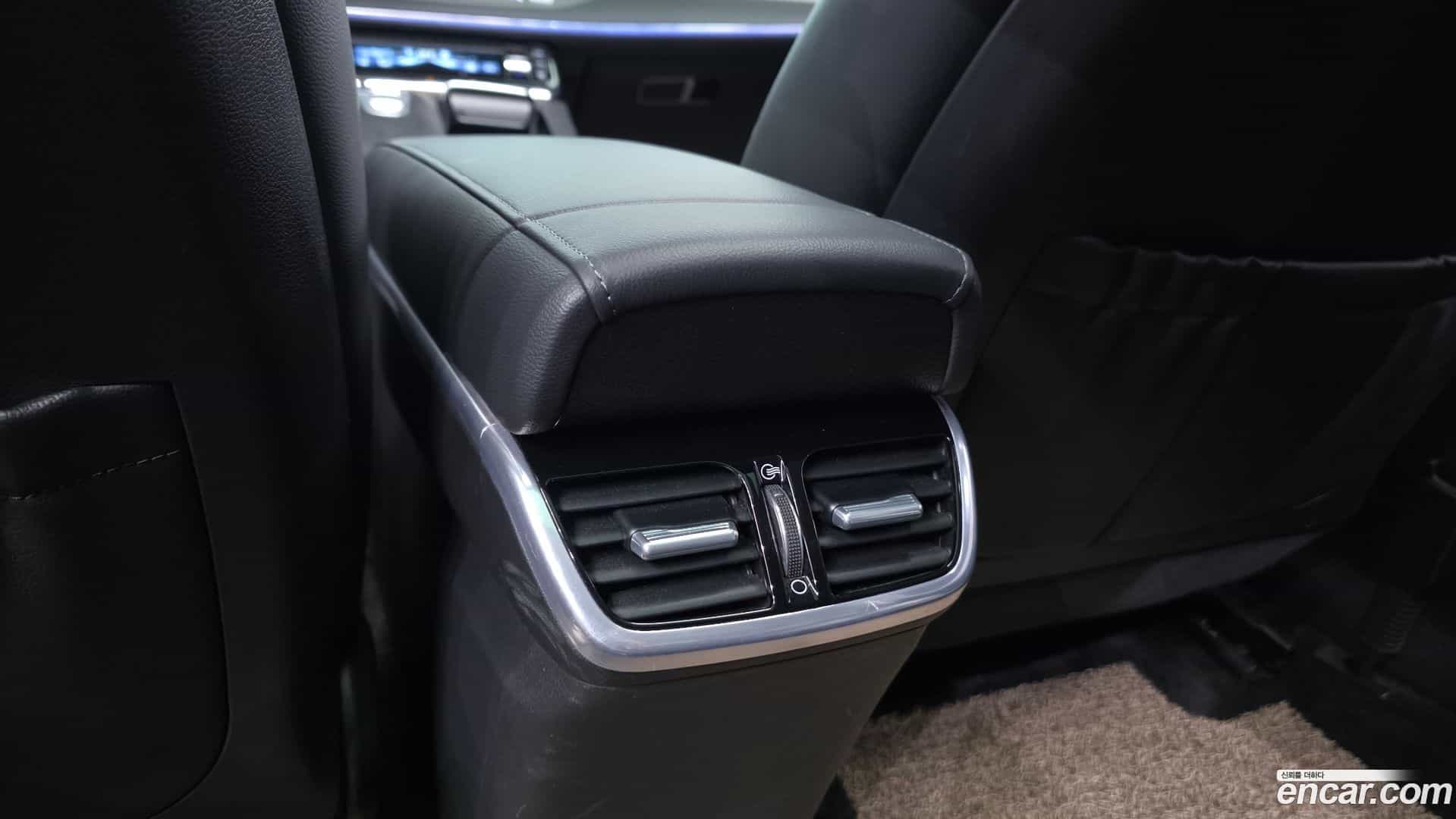 Grandeur Hyundai 2022.9-OPTION-043