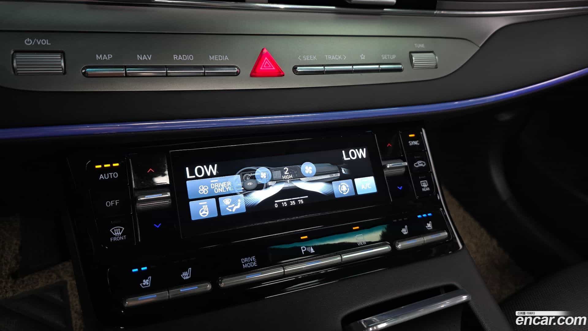 Grandeur Hyundai 2022.9-OPTION-045