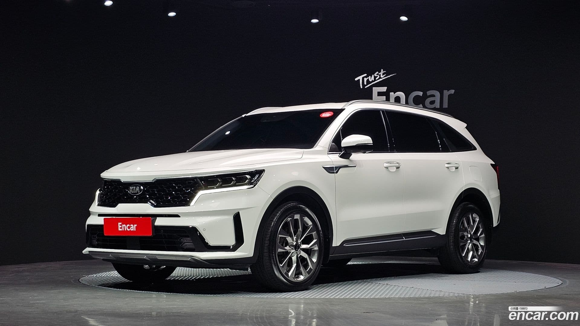 Main__Slider__Photo:Sorento Kia 2020.6-0