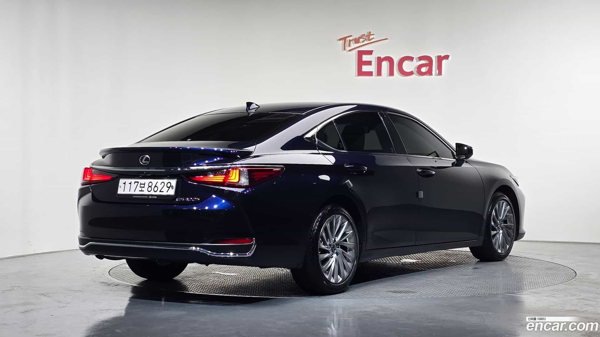 ES Lexus 2023.3-OUTER-002