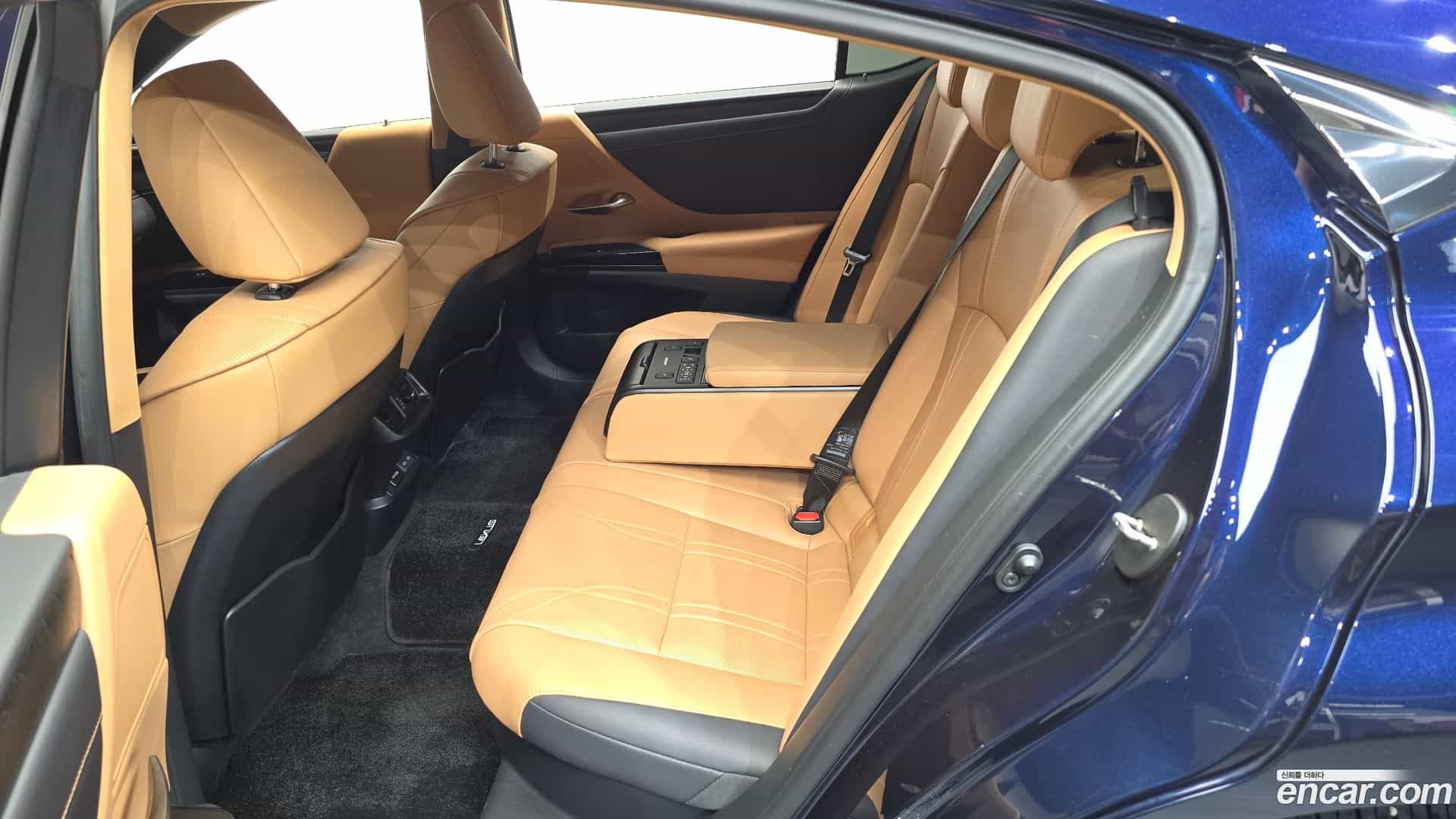 ES Lexus 2023.3-OPTION-015
