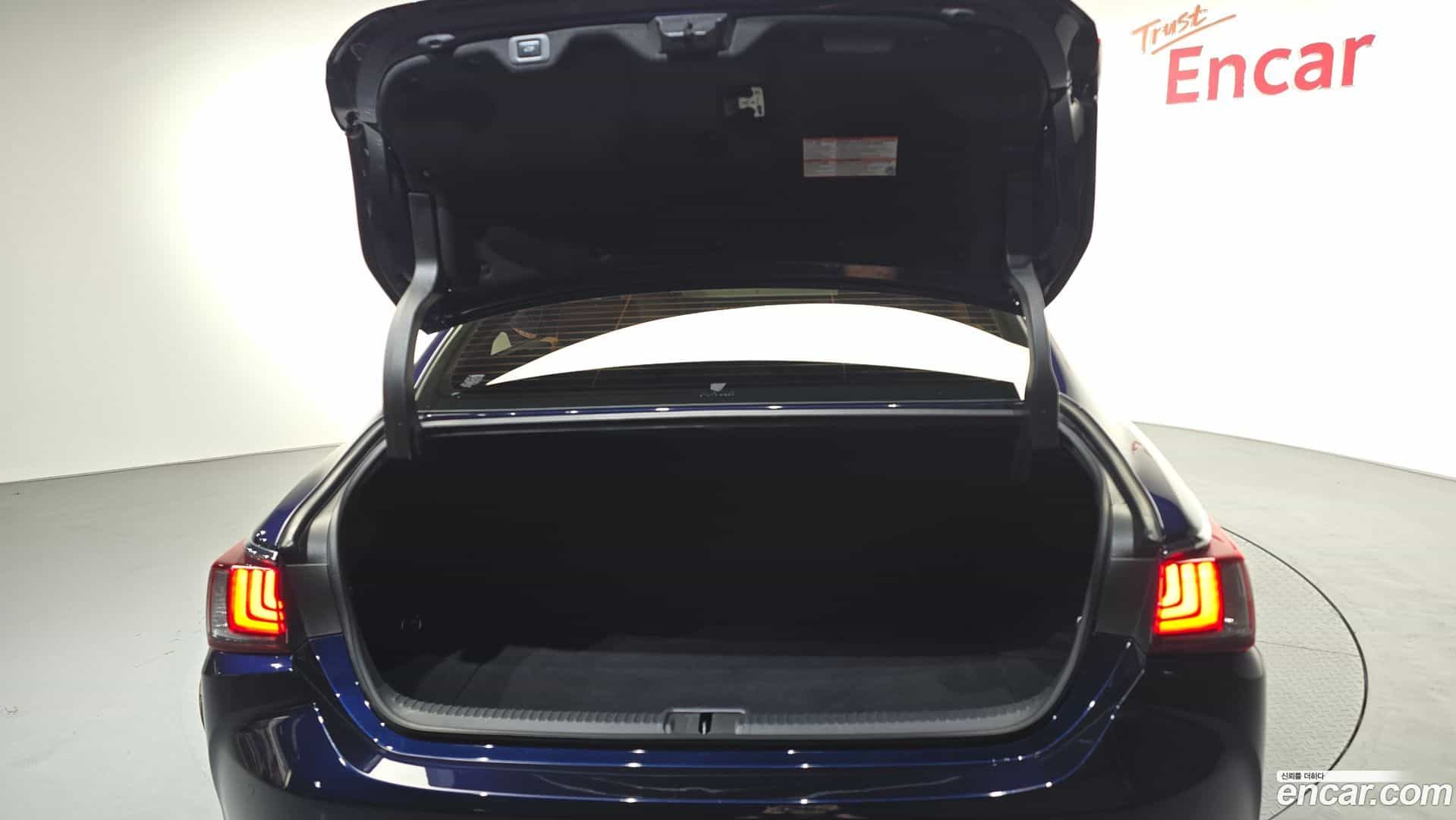 ES Lexus 2023.3-OPTION-022