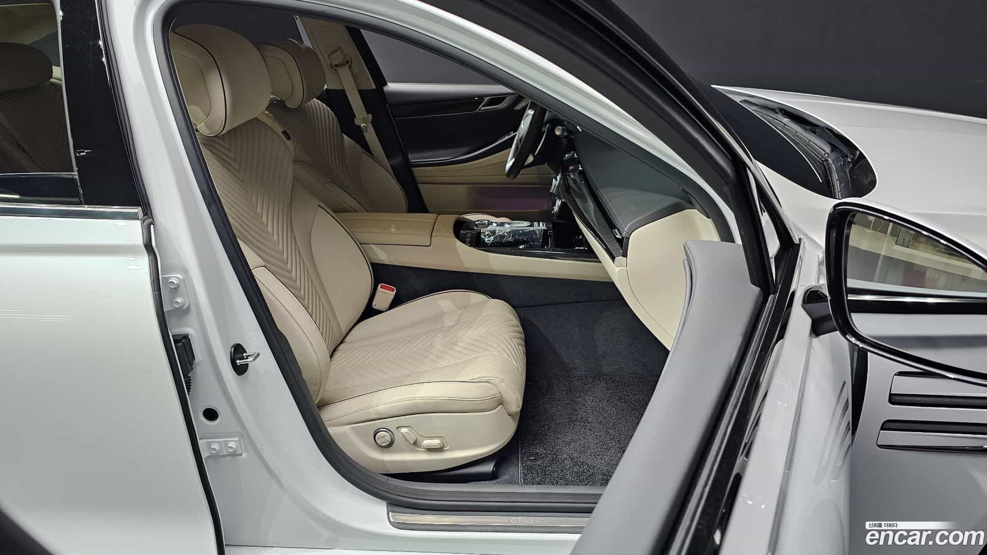 G80 Genesis 2022.6-INNER-010