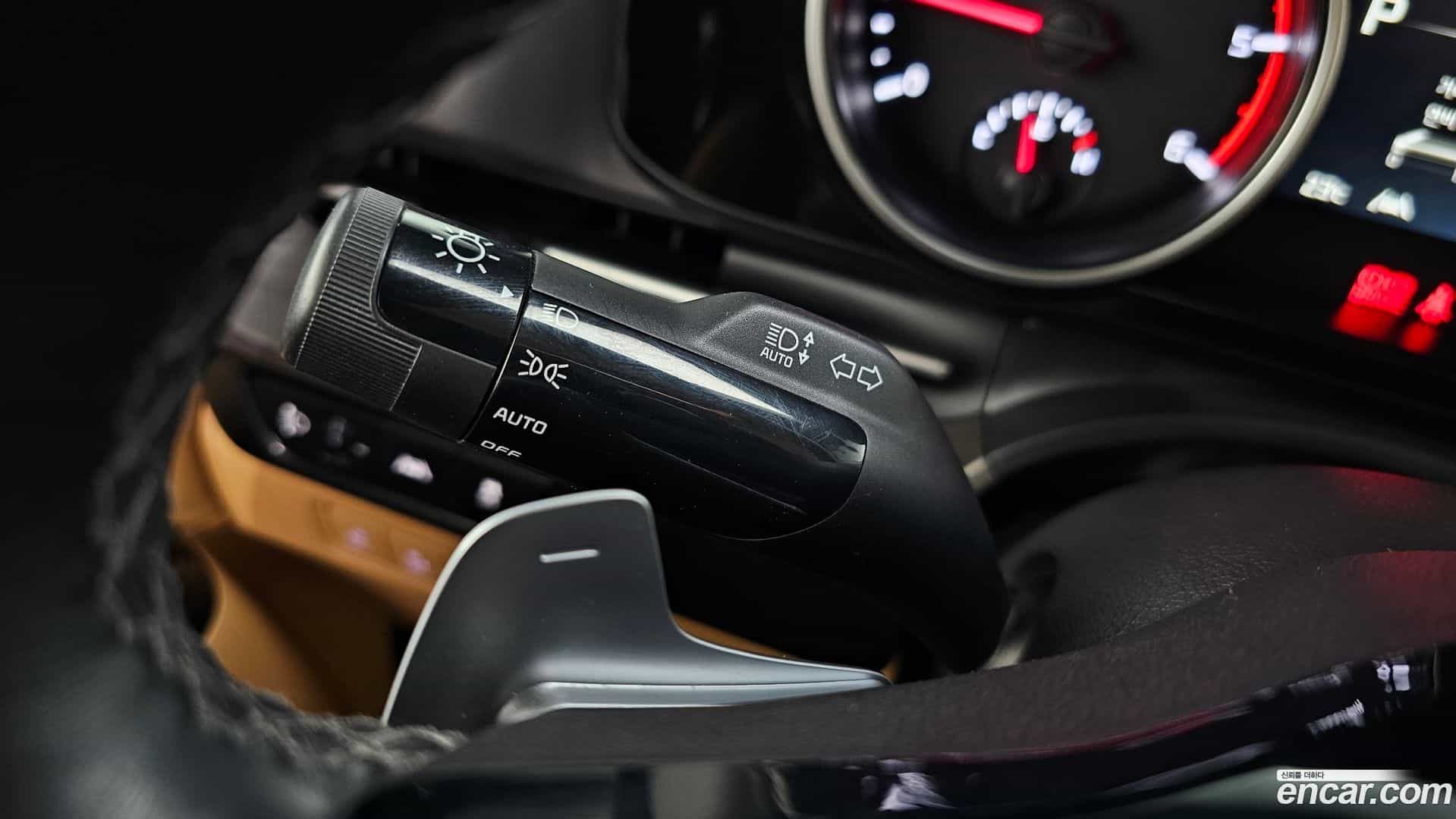 Canival Kia 2023.9-OPTION-019