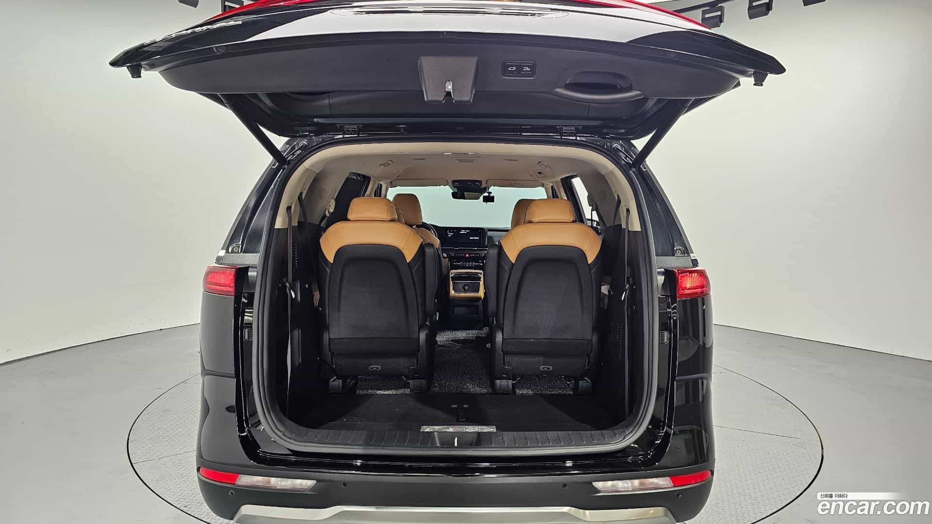 Canival Kia 2023.9-OPTION-024