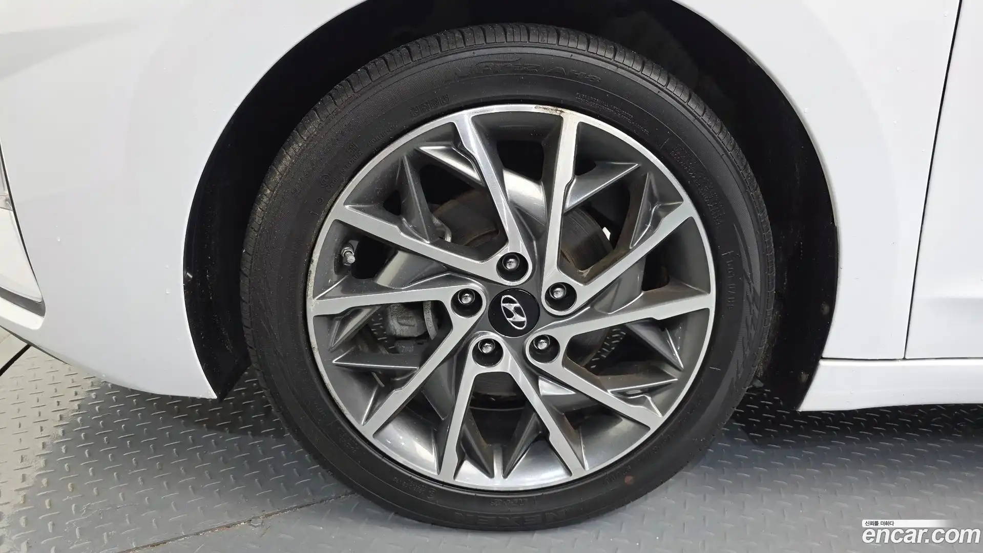 AVANTE Hyundai 2019.7-OUTER-005