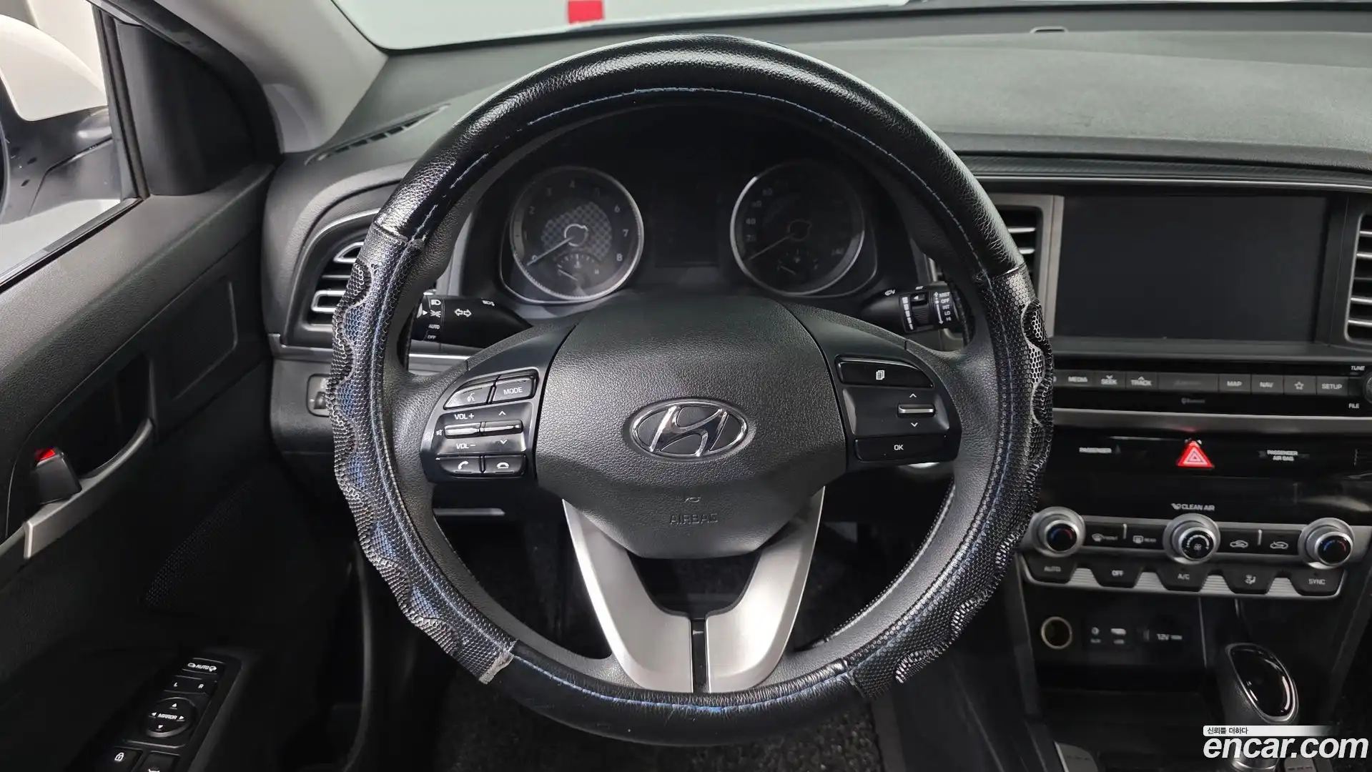 AVANTE Hyundai 2019.7-OPTION-017