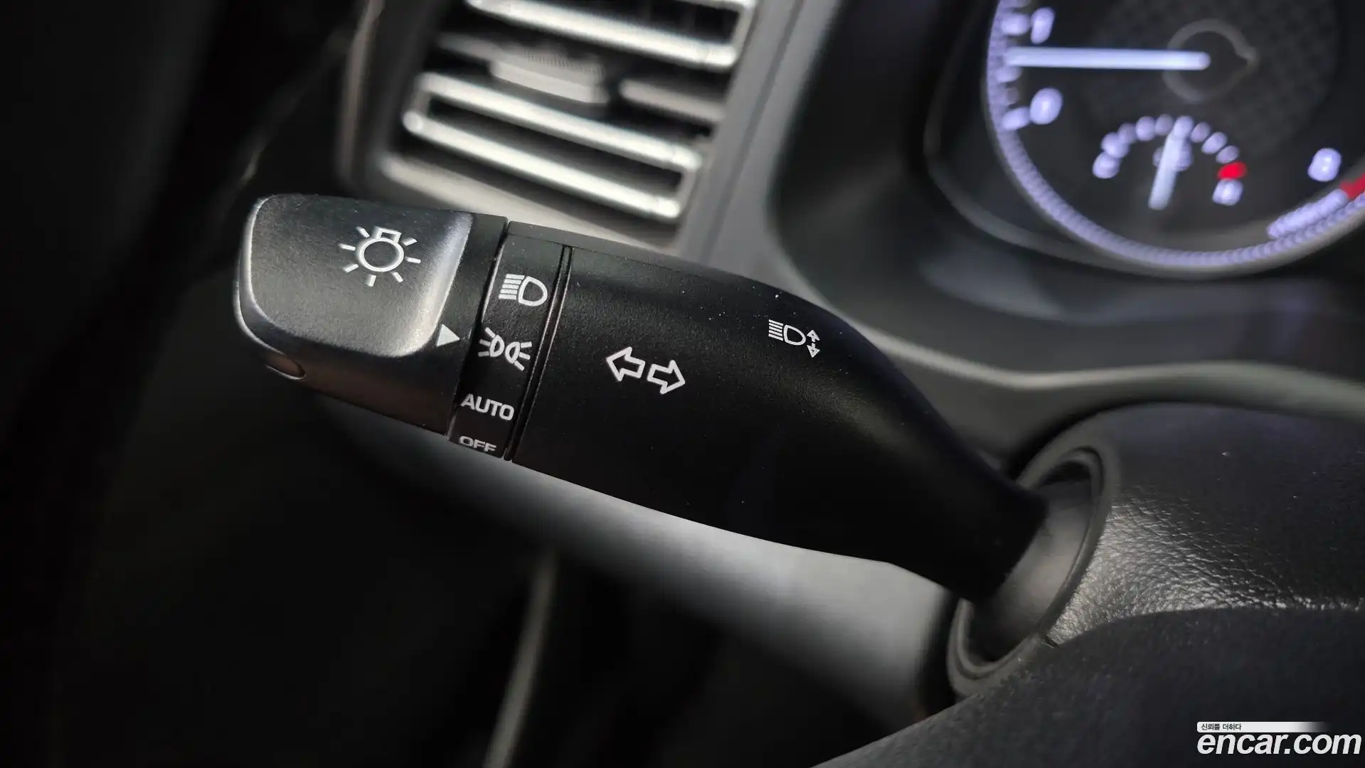 AVANTE Hyundai 2019.7-OPTION-021