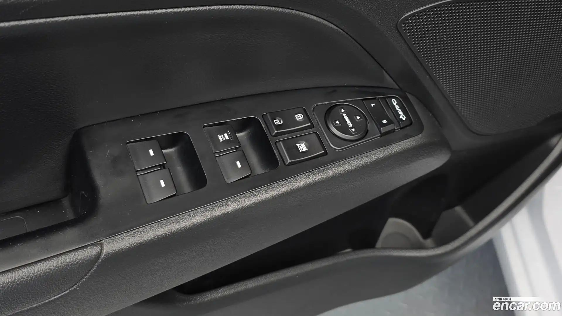 AVANTE Hyundai 2019.7-OPTION-024
