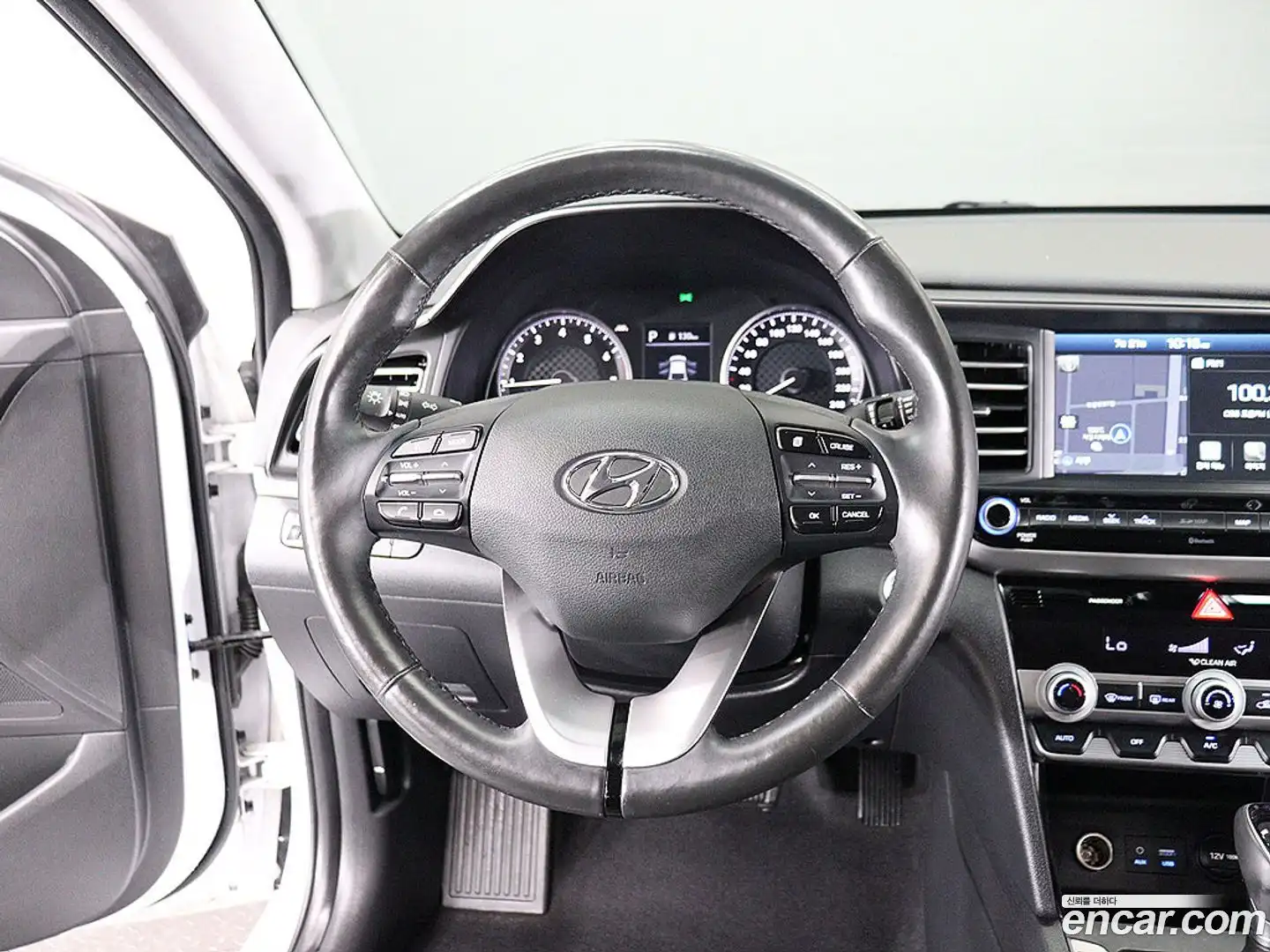 AVANTE Hyundai 2019.9-OPTION-019
