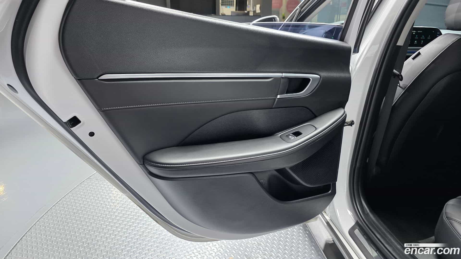Sonata Hyundai 2023.1-INNER-035