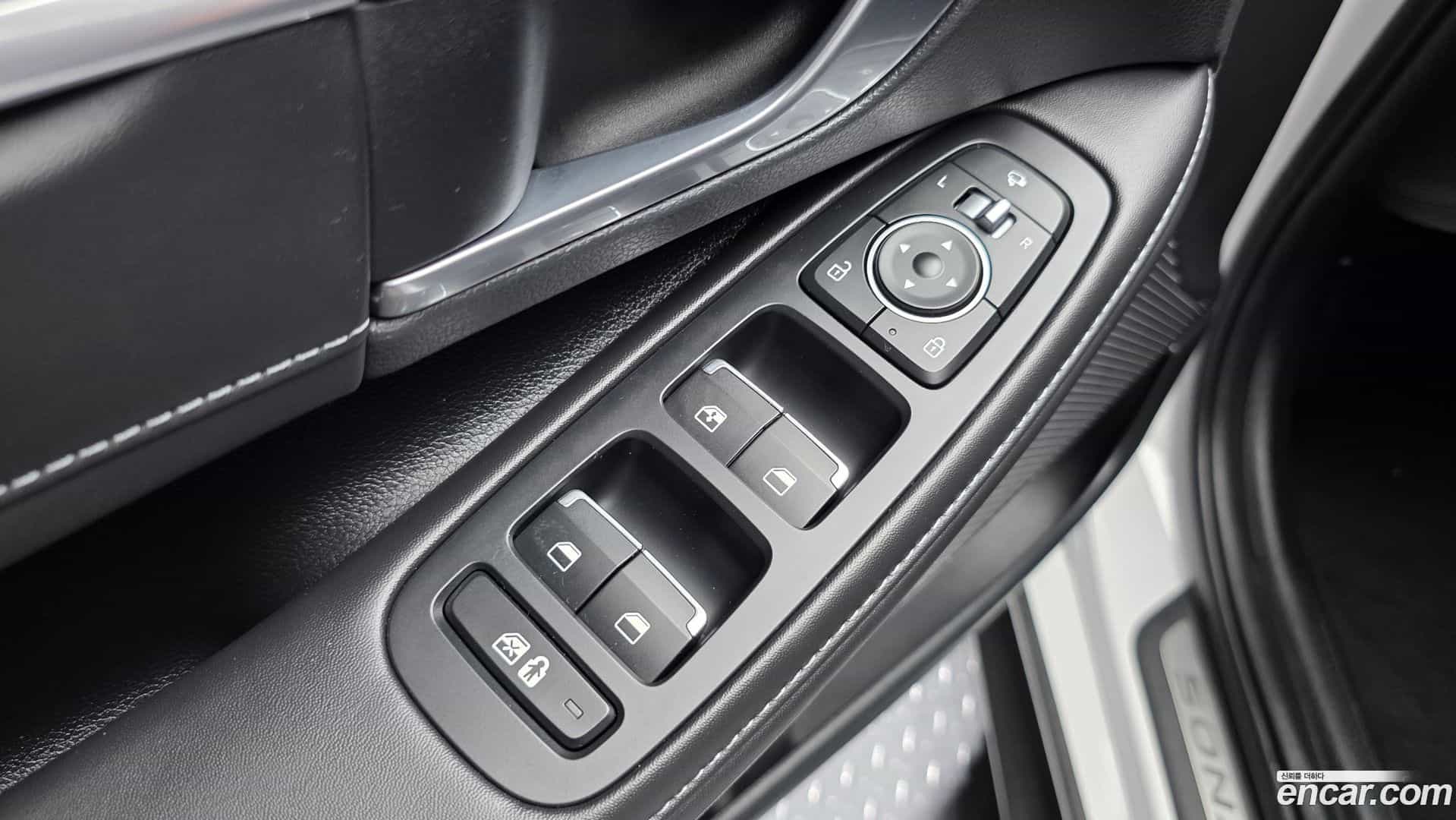 Sonata Hyundai 2023.1-OPTION-040