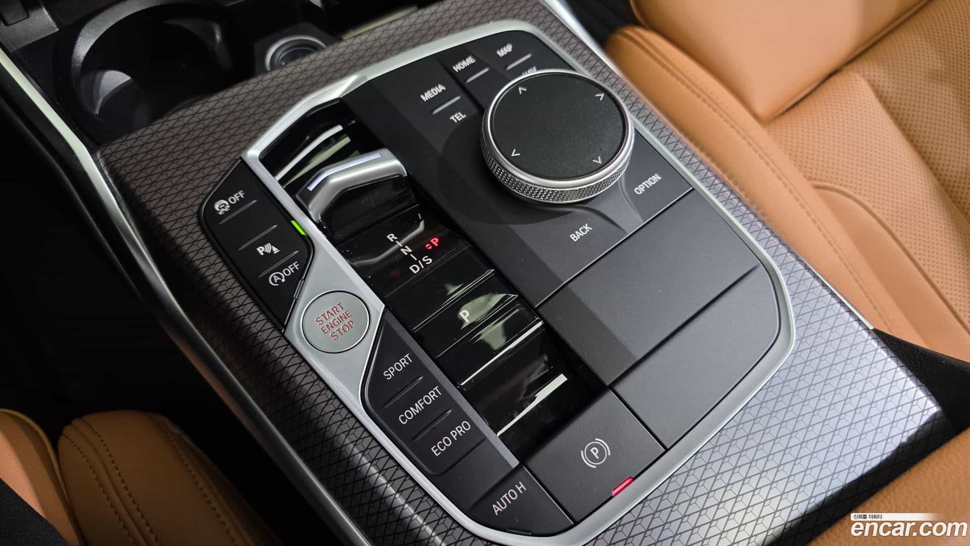 3-Series BMW 2024.7-INNER-009