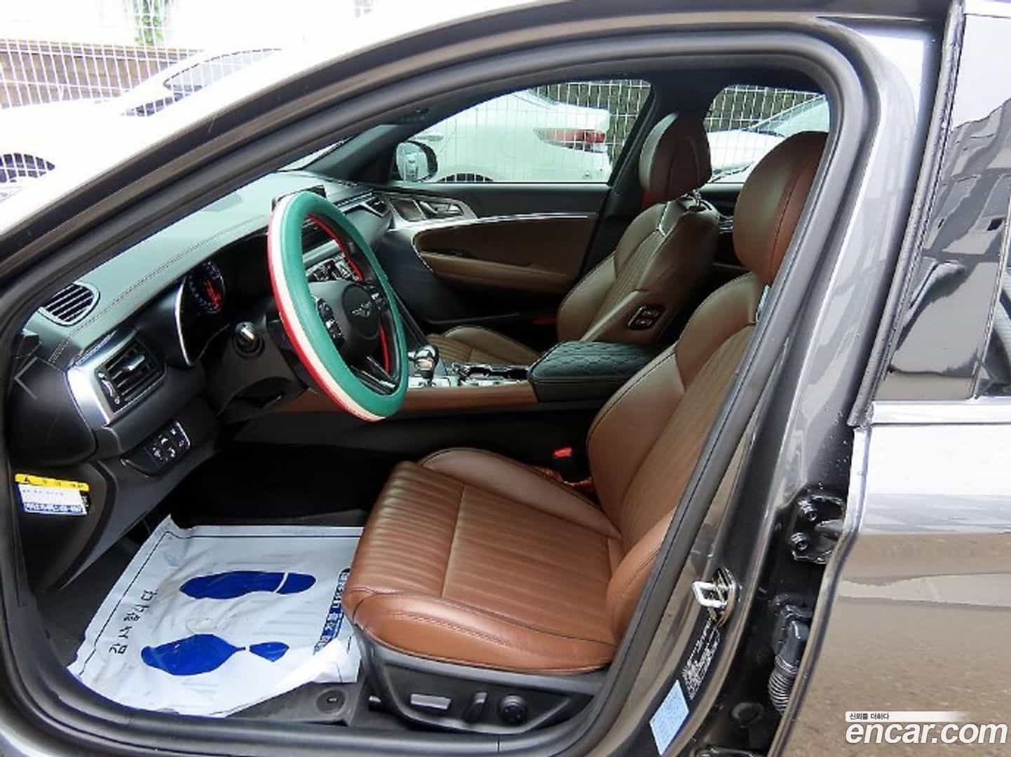 G70 Genesis 2018.0-OUTER-005