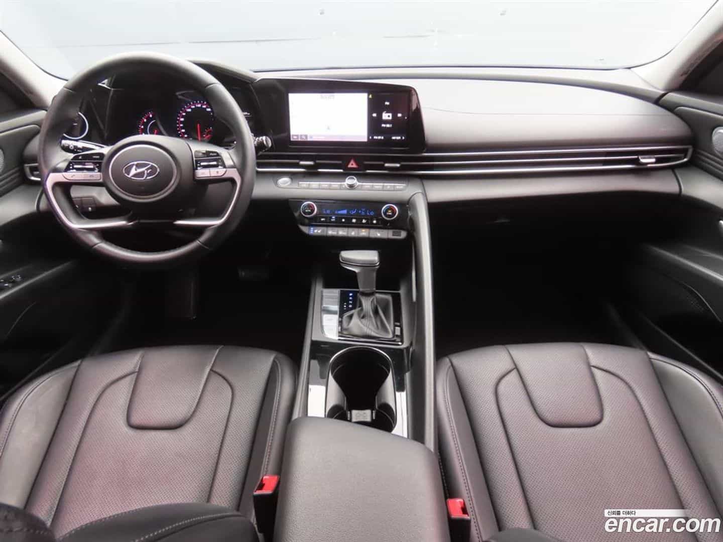 AVANTE Hyundai 2021.5-INNER-007