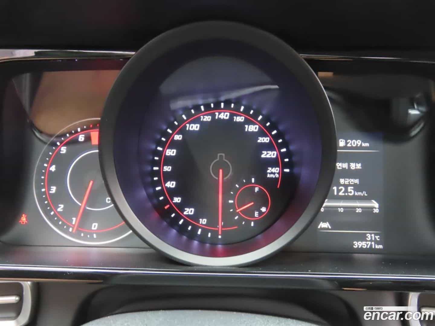 AVANTE Hyundai 2021.5-INNER-008