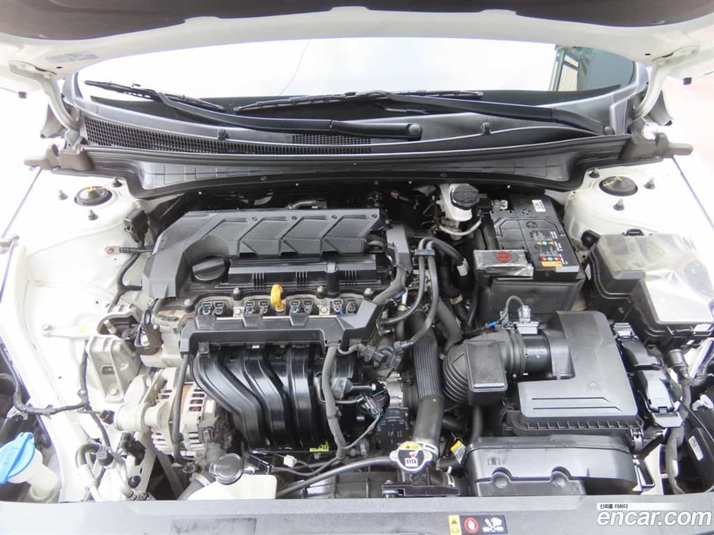 AVANTE Hyundai 2021.5-OPTION-022