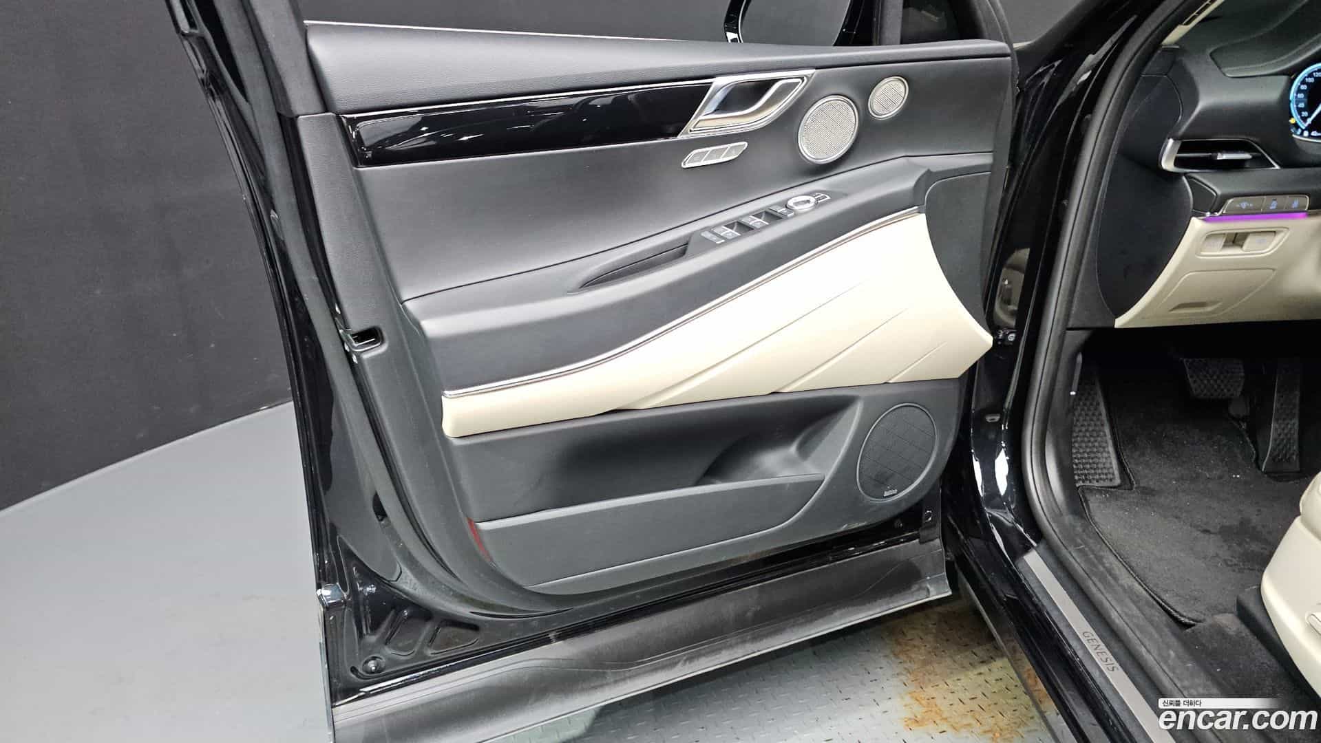 GV80 Genesis 2023.3-INNER-034