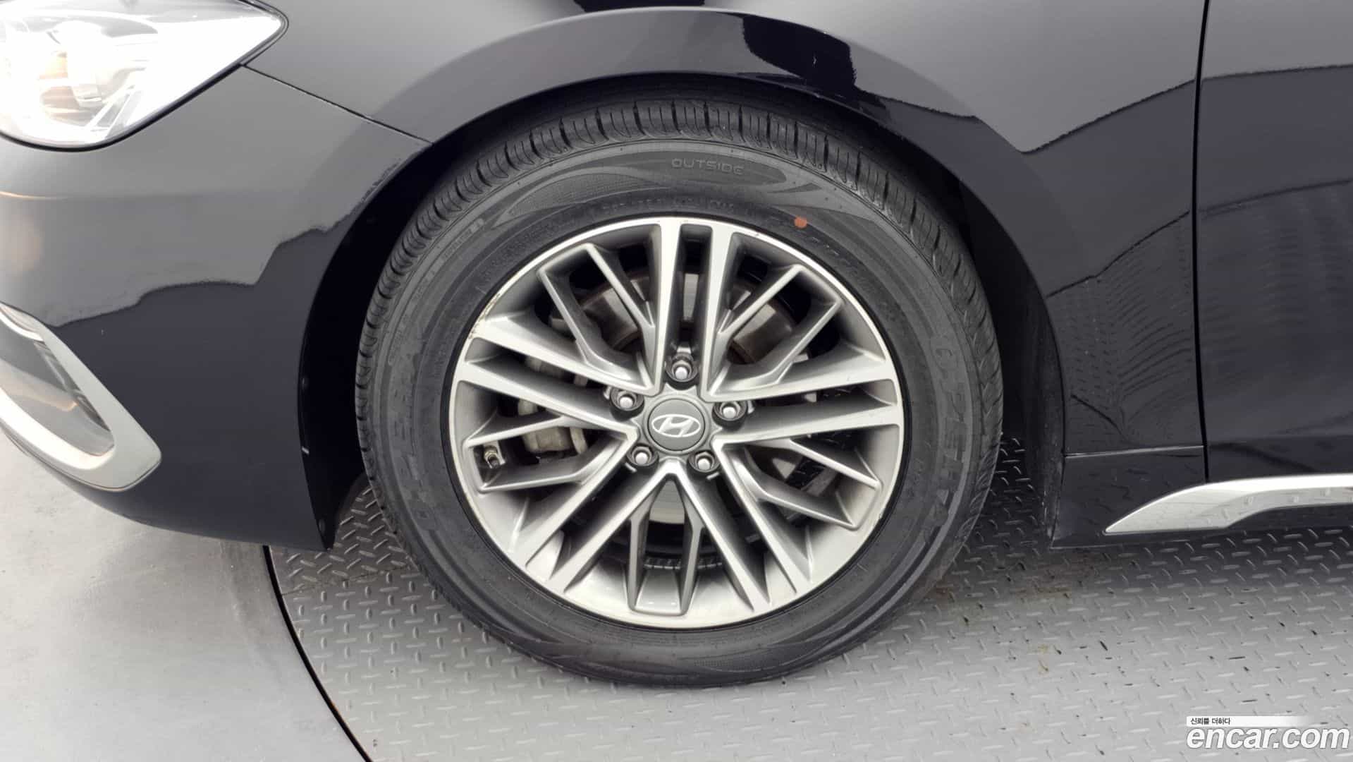 Grandeur Hyundai 2017.11-OUTER-005
