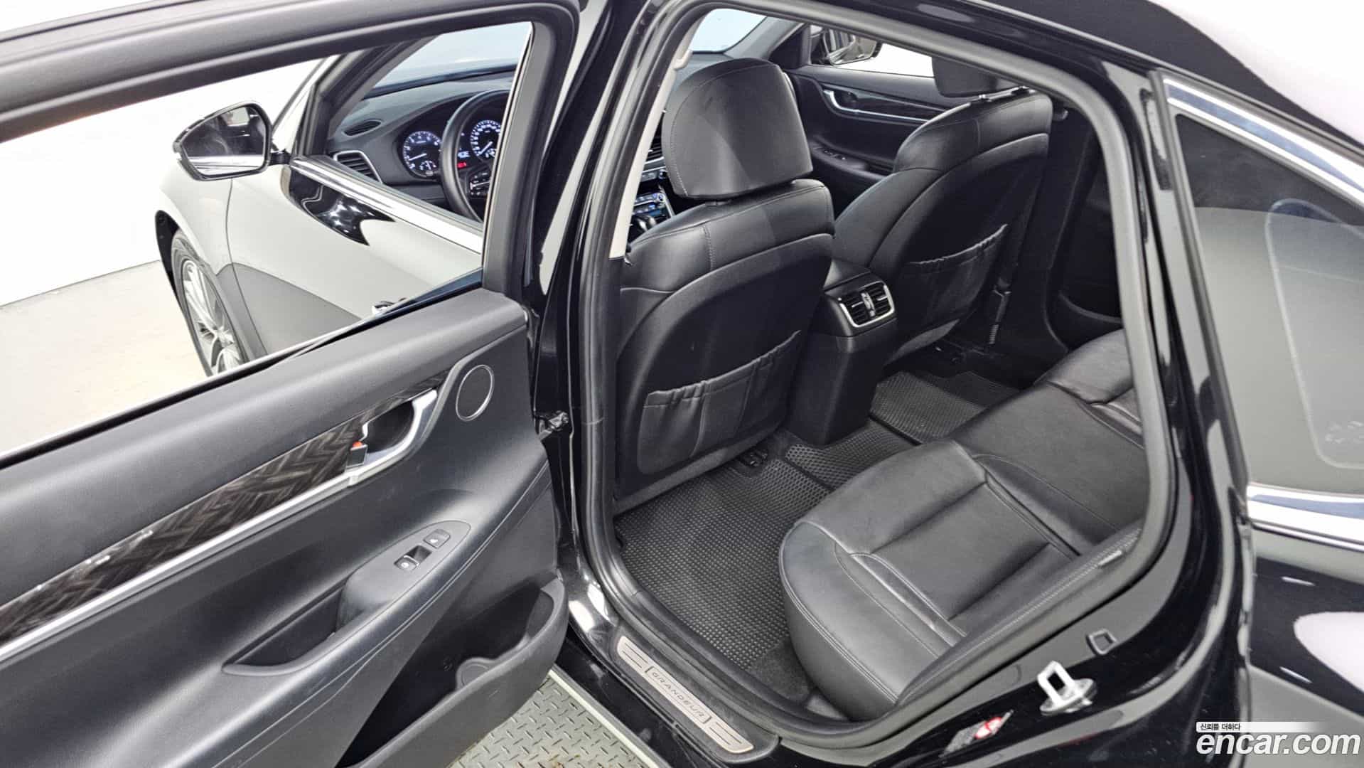 Grandeur Hyundai 2017.11-OPTION-022