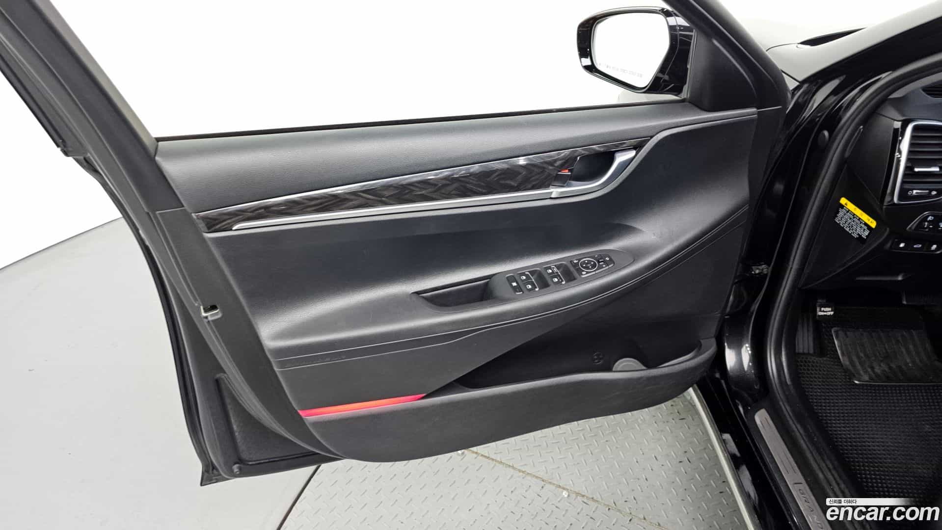 Grandeur Hyundai 2017.11-INNER-034