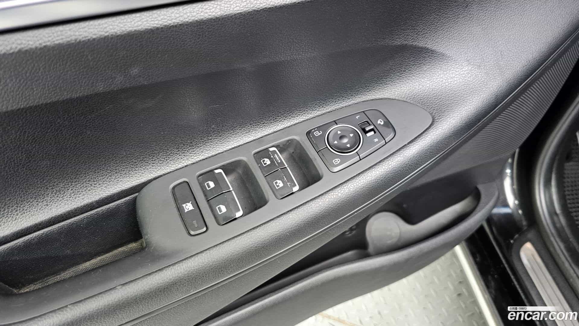 Grandeur Hyundai 2017.11-OPTION-041