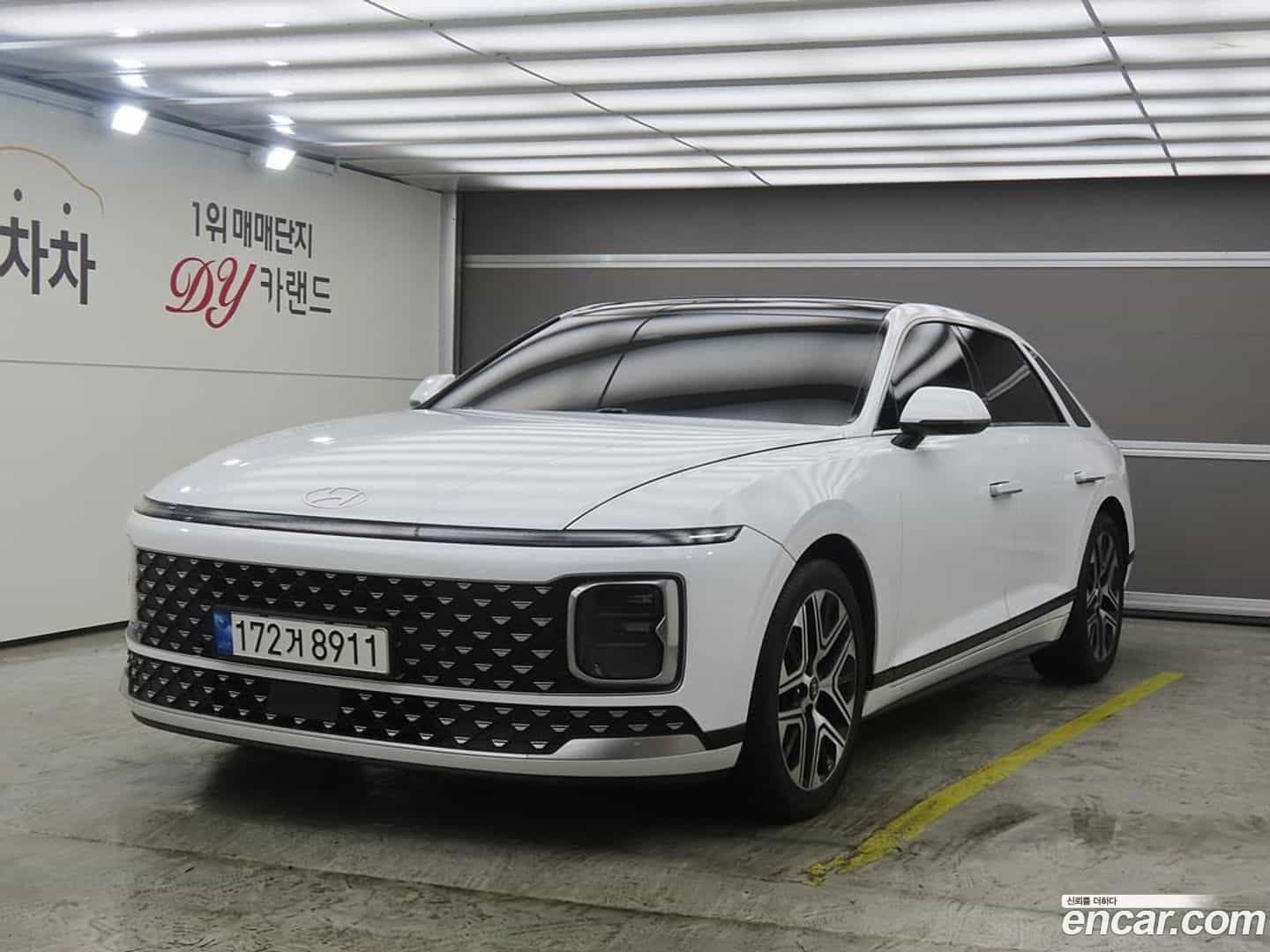 Grandeur Hyundai 2023.0-OUTER-001
