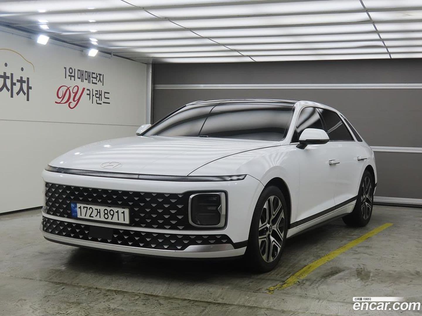 Main__Slider__Photo:Grandeur Hyundai 2023.0-0