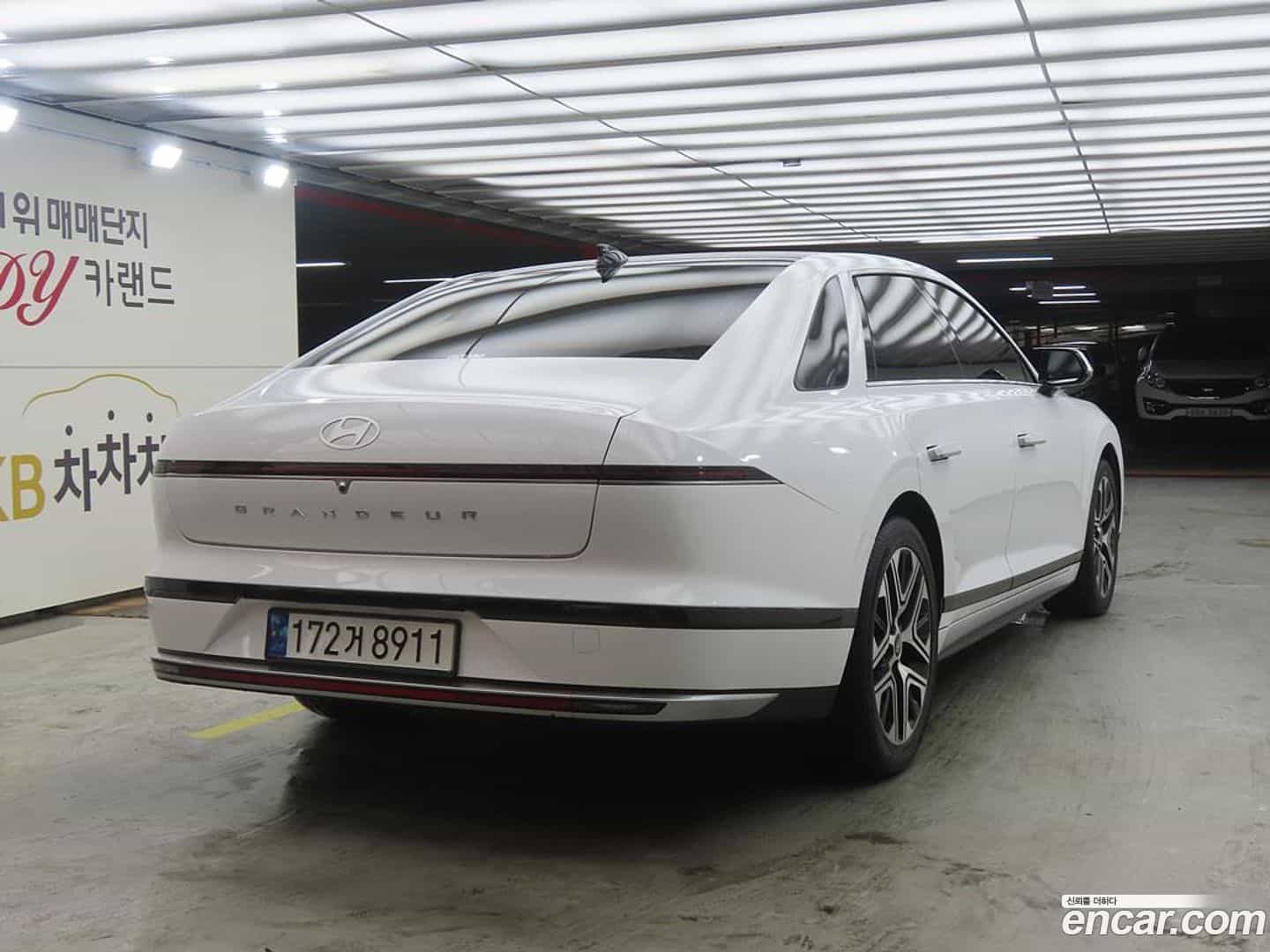 Grandeur Hyundai 2023.0-OUTER-004