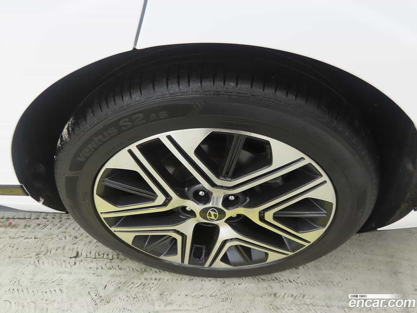 Grandeur Hyundai 2023.0-OPTION-024