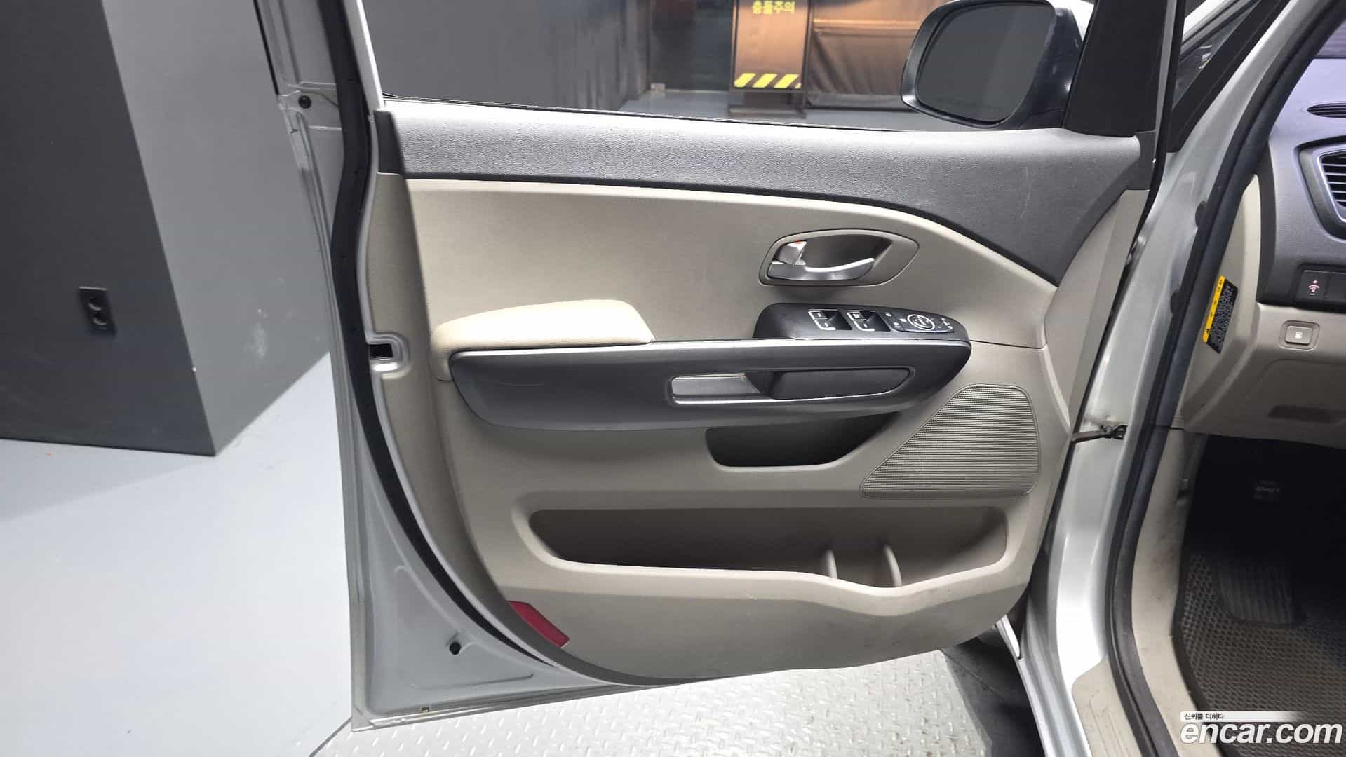 Canival Kia 2015.4-INNER-034